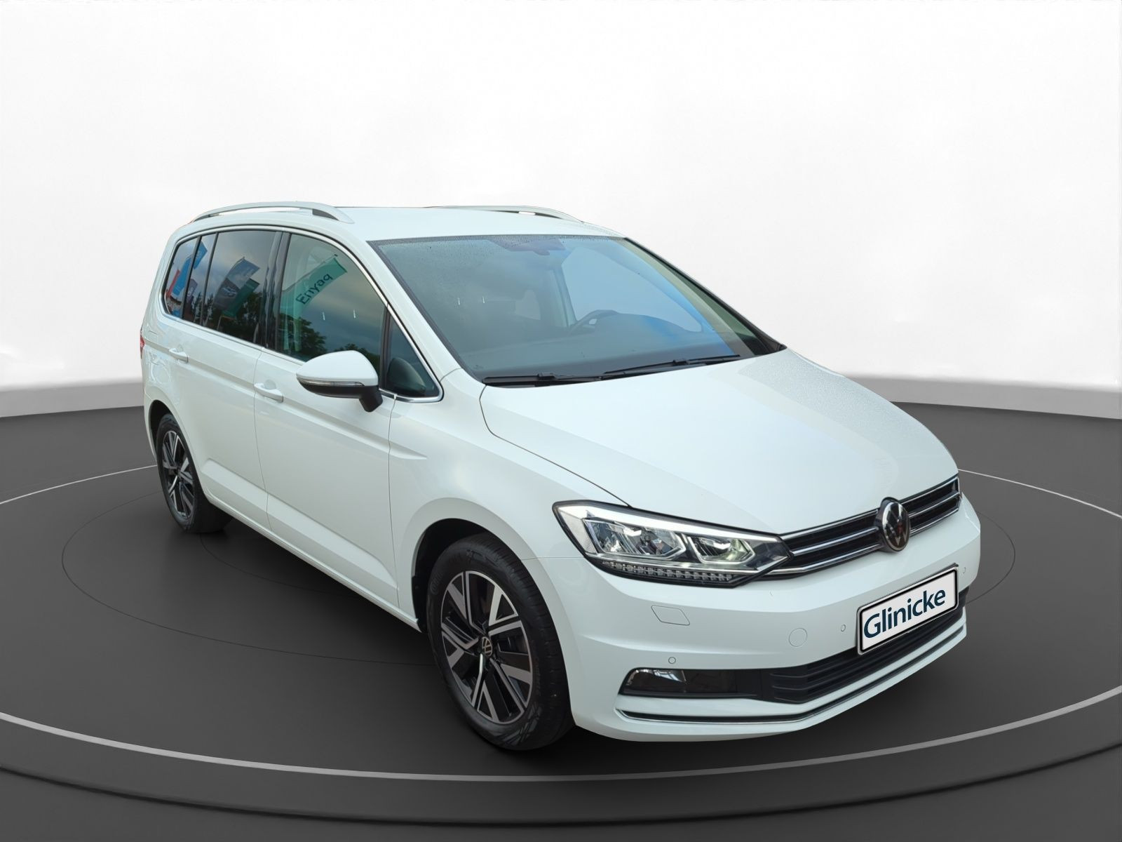 Volkswagen - Touran_13