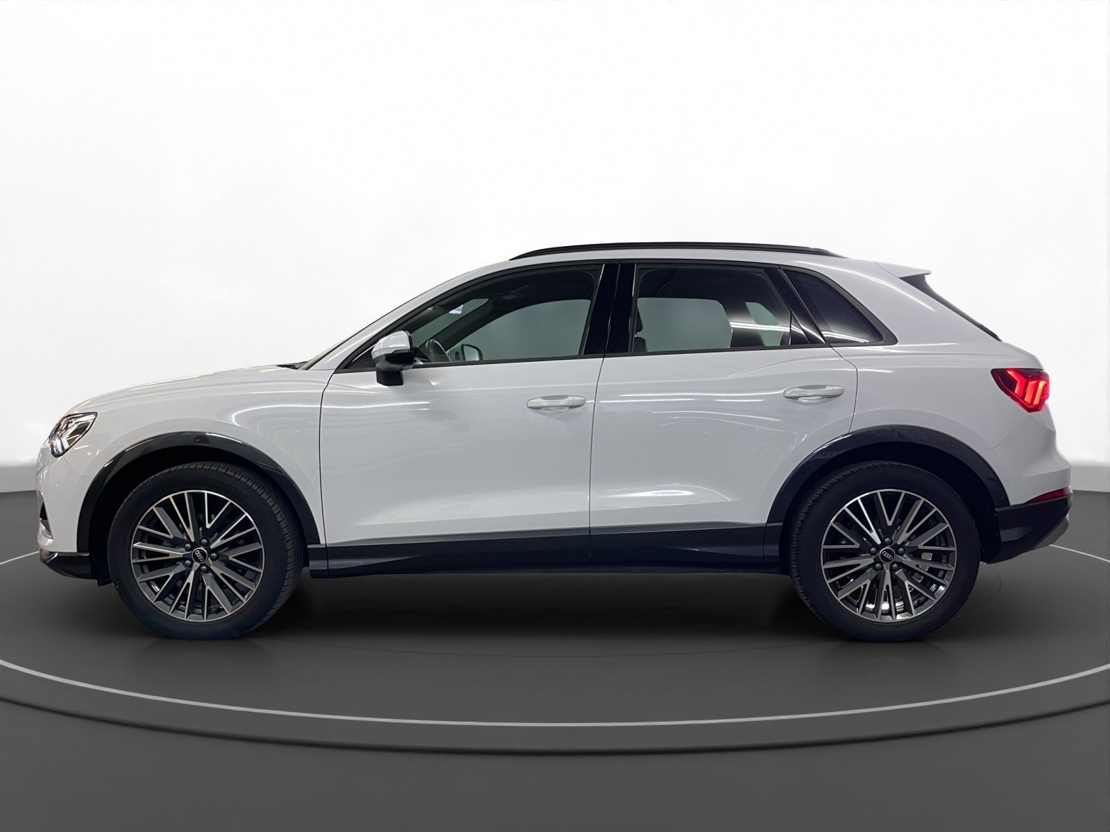 Audi - Q3_8