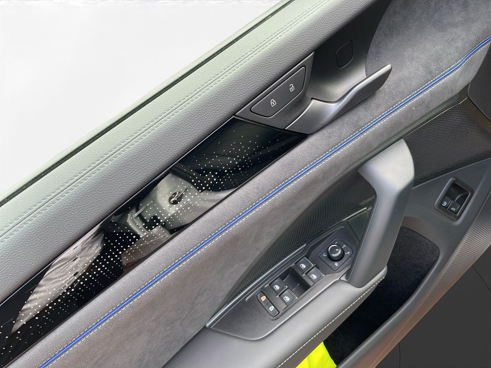 Volkswagen - Tayron_13