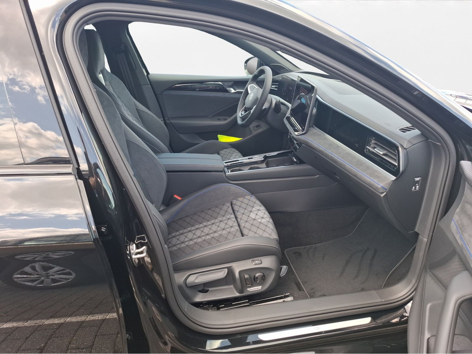 Volkswagen - Passat_11