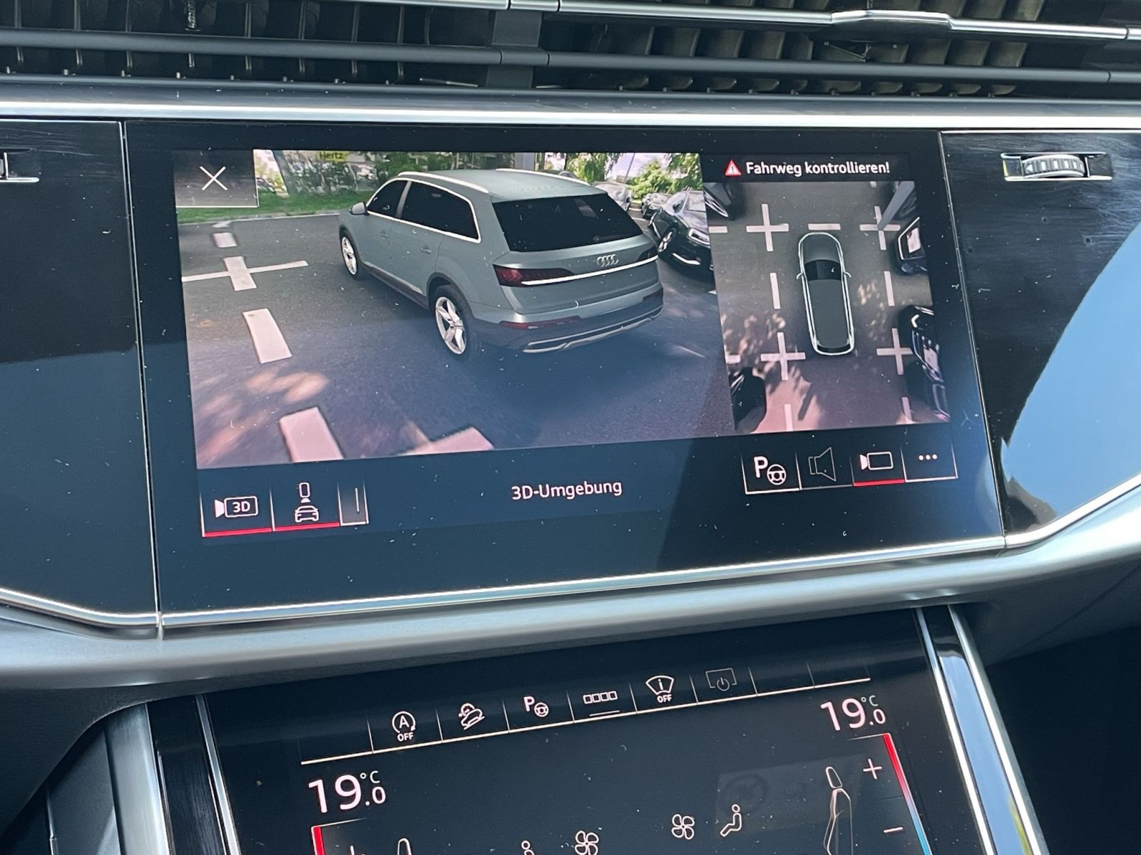 Audi - Q7_26