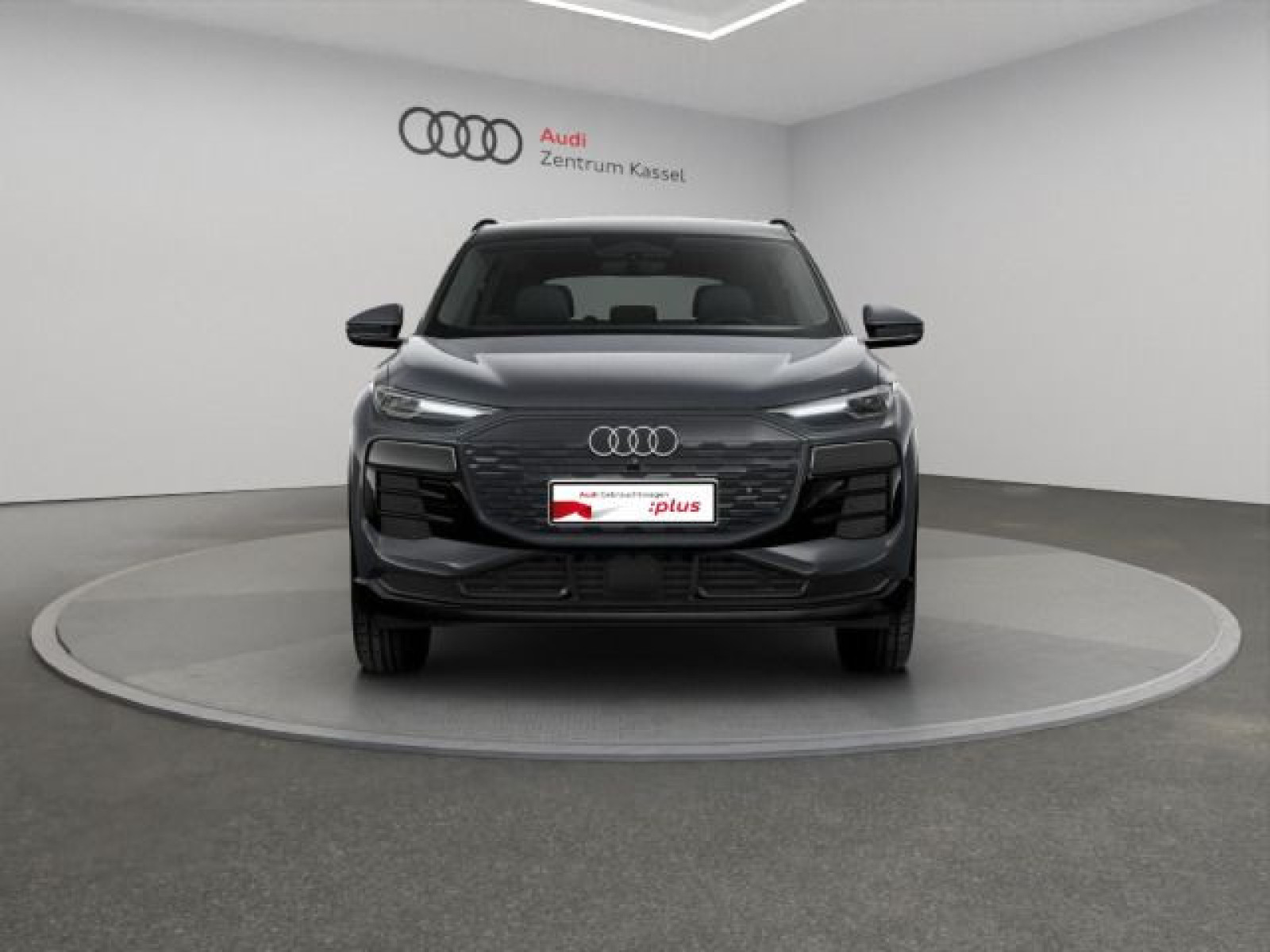 Audi - Q6 SUV e-tron_6
