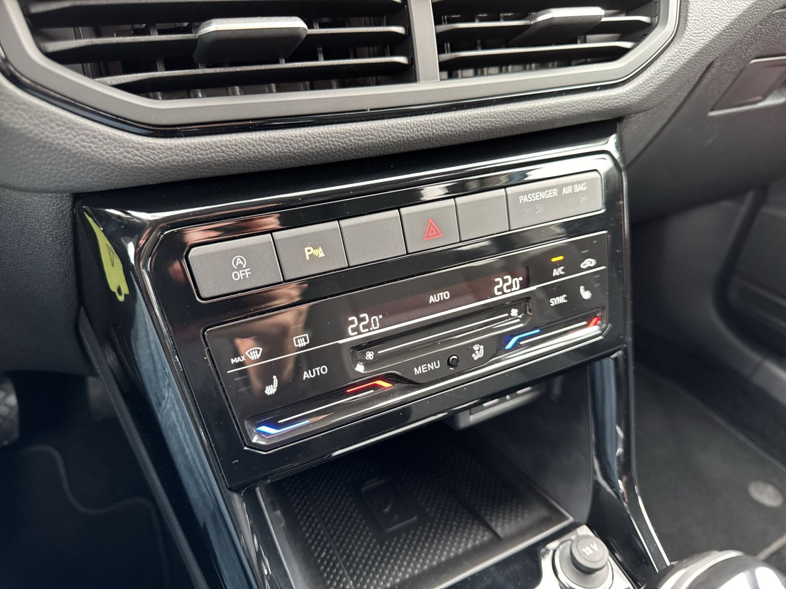 Volkswagen - T-Cross_27