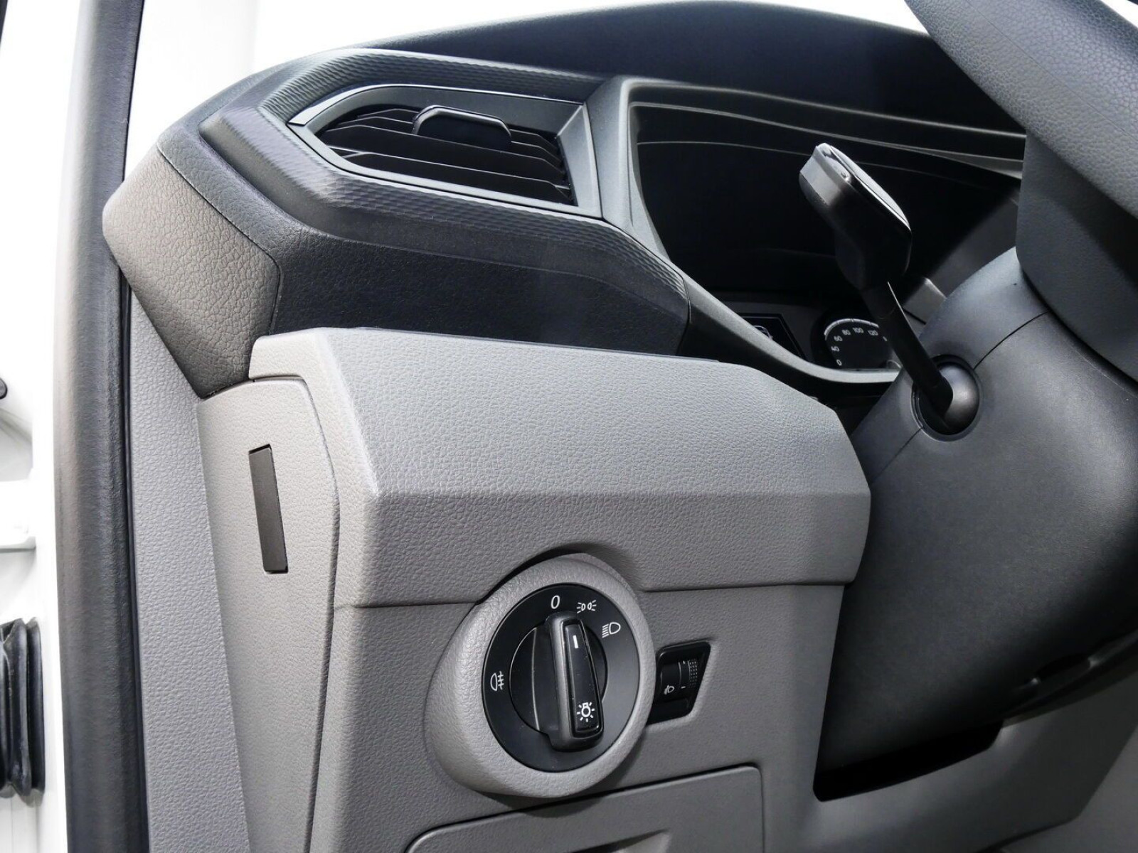 Volkswagen - T6.1 Transporter_13