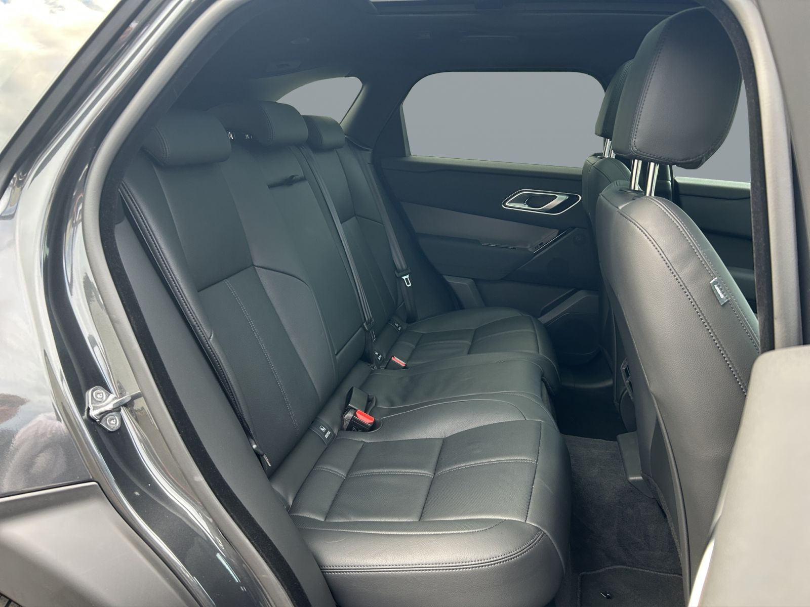 Land Rover - Range Rover Velar_5