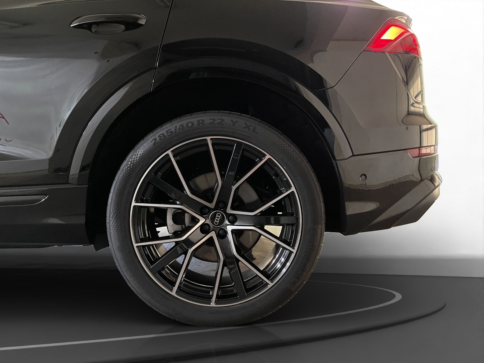 Audi - Q8_14 Audi - Q8_14