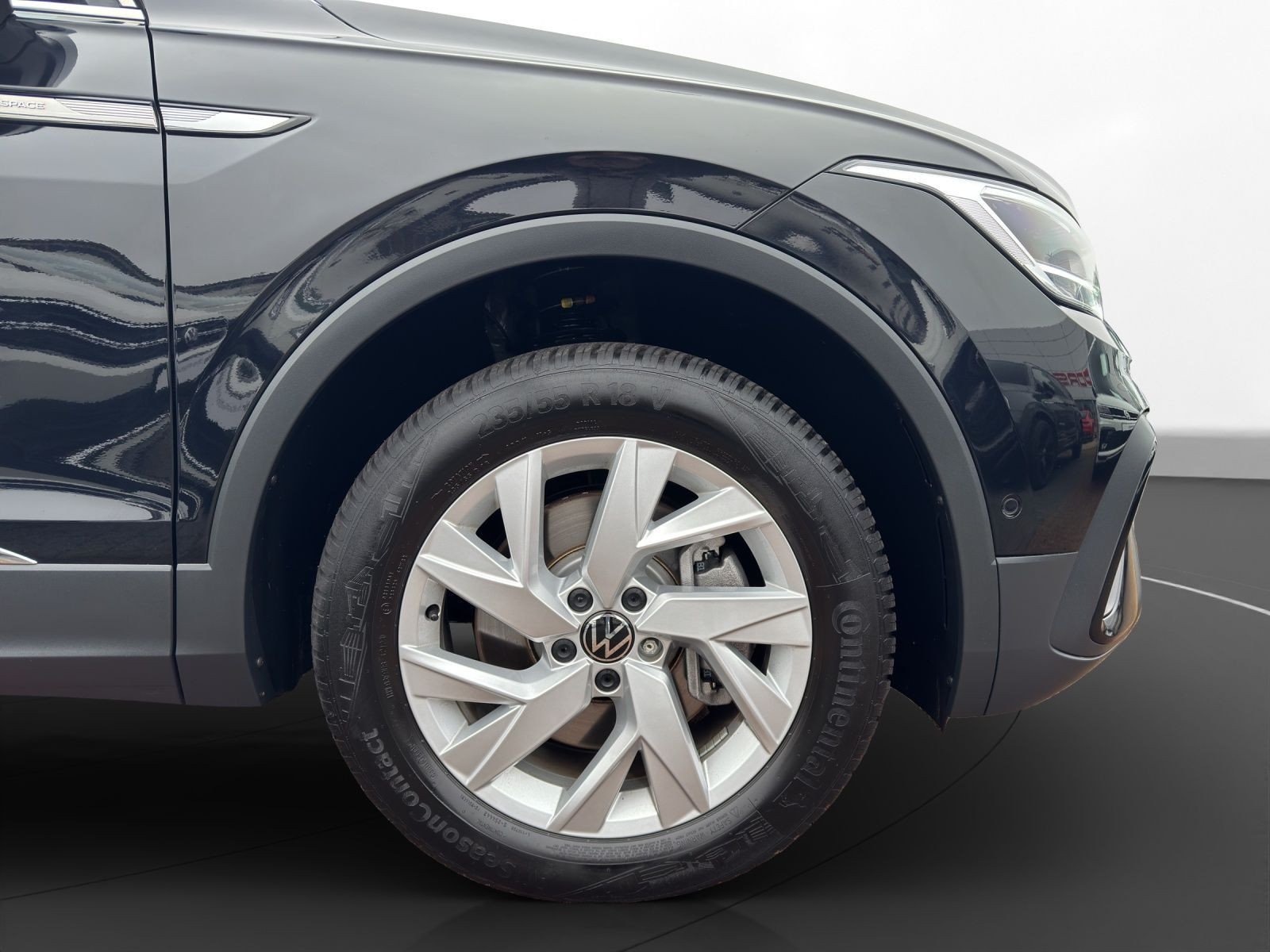 Volkswagen - Tiguan Allspace_13