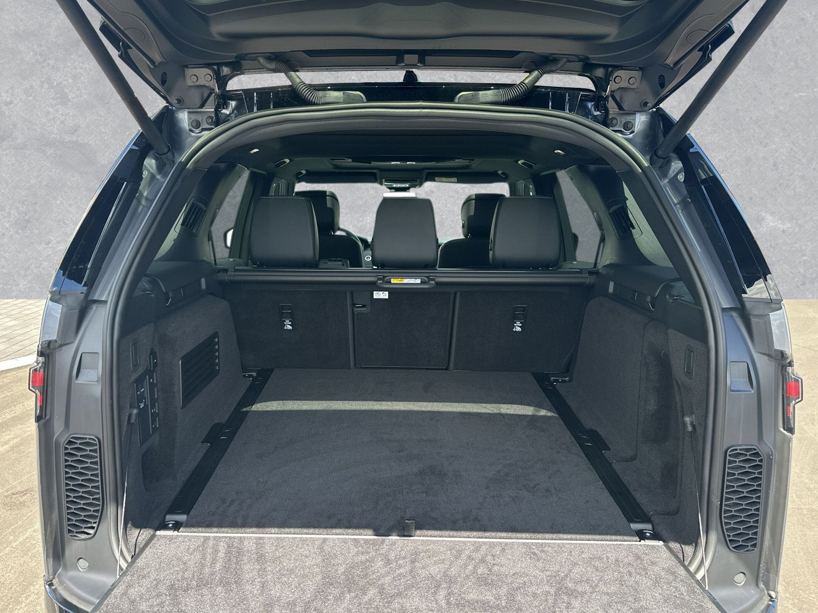 Land Rover - Discovery_12