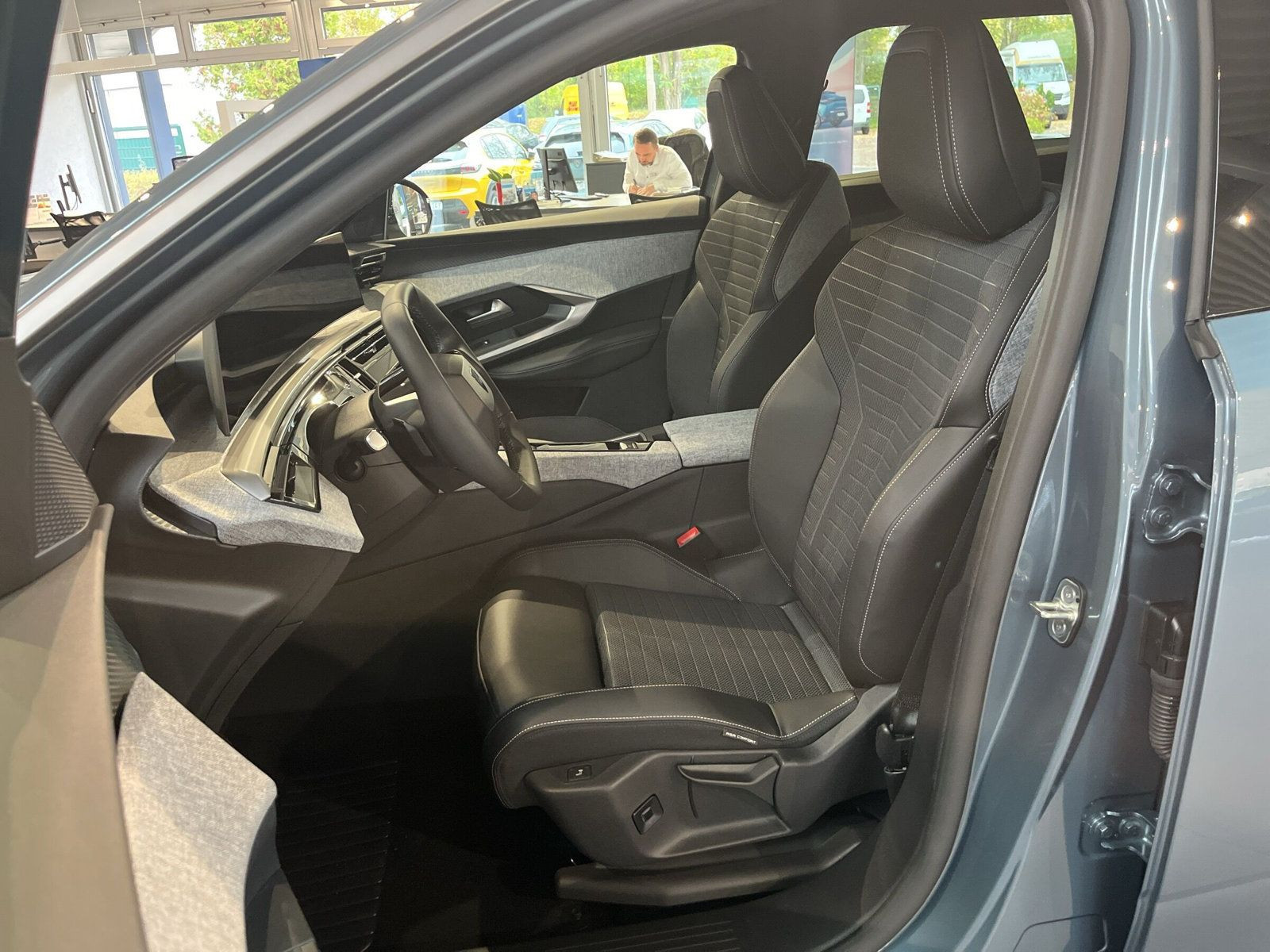 Peugeot - 5008_6