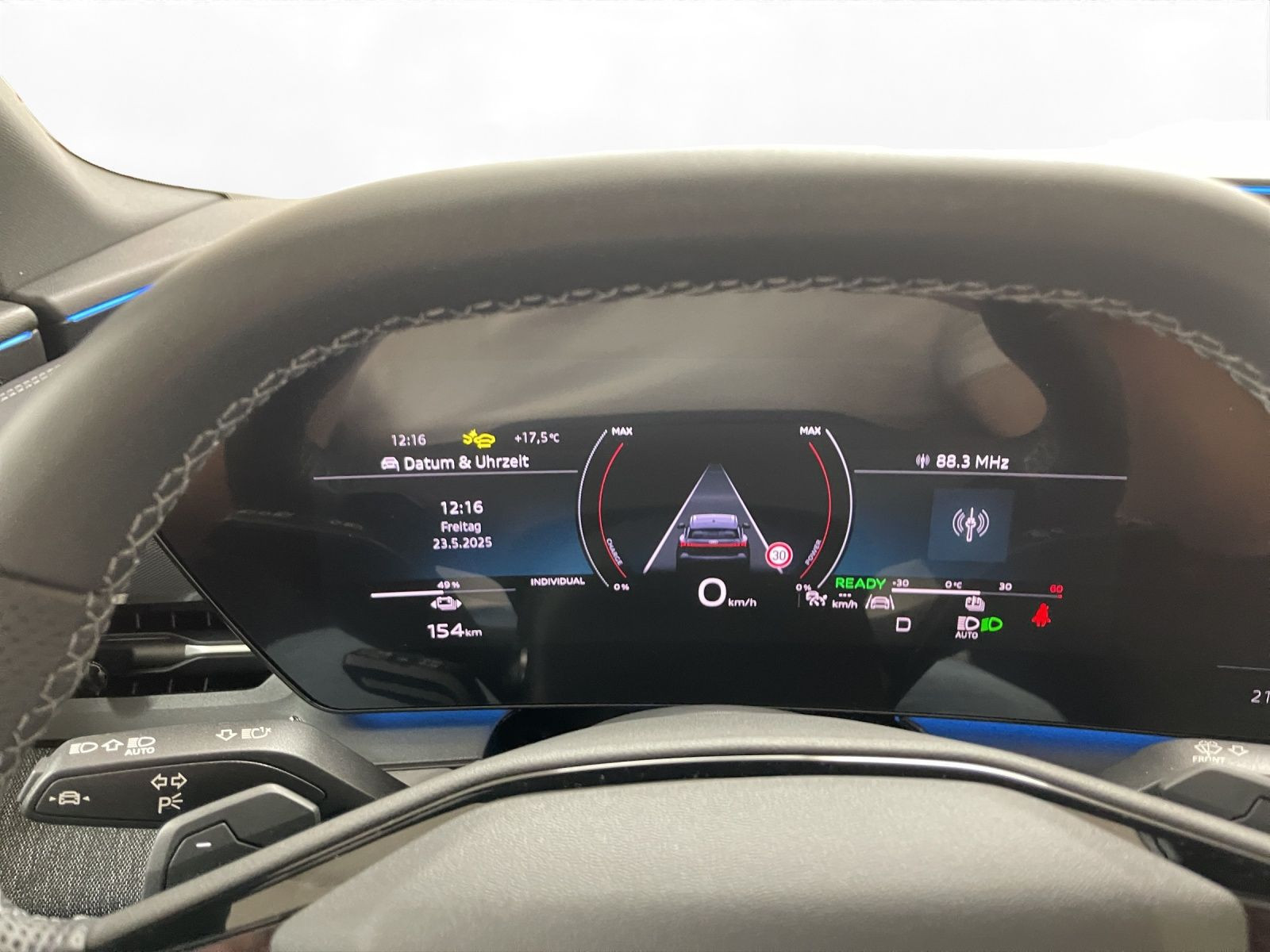 Audi - Q6 SUV e-tron_9