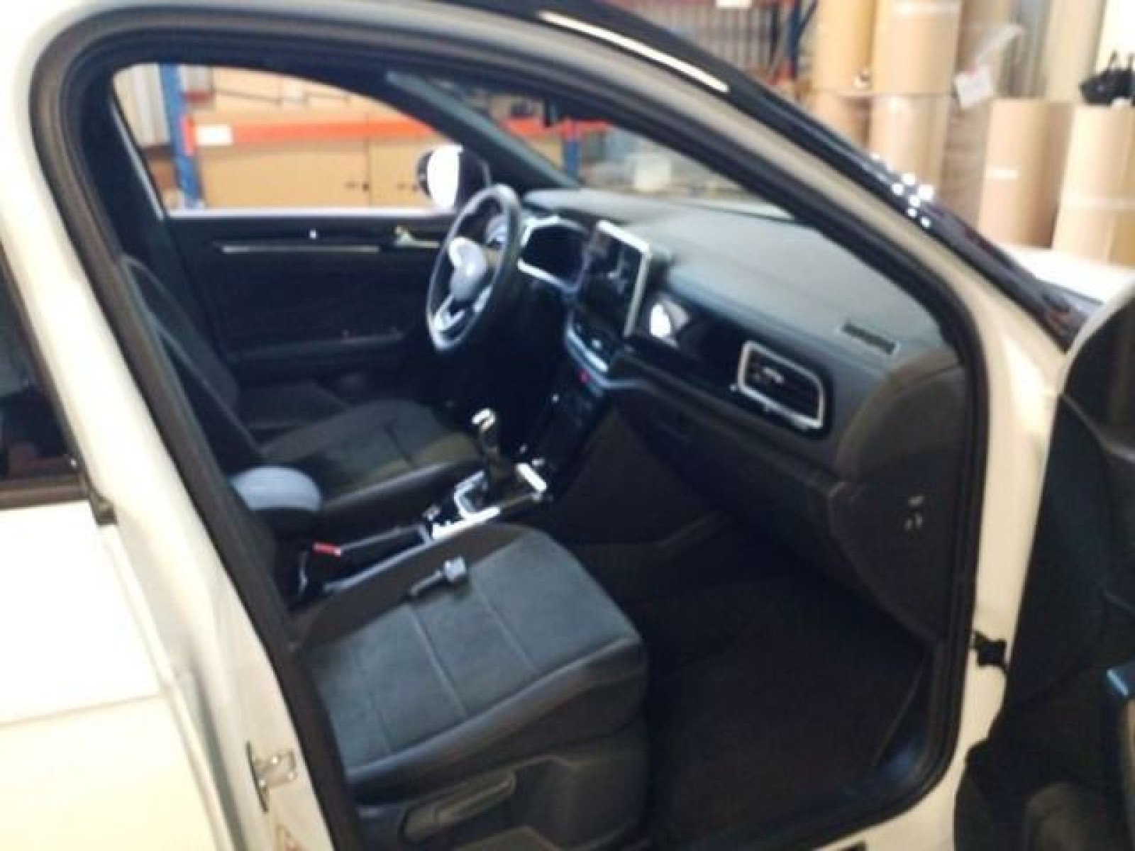 Volkswagen - T-Roc_7