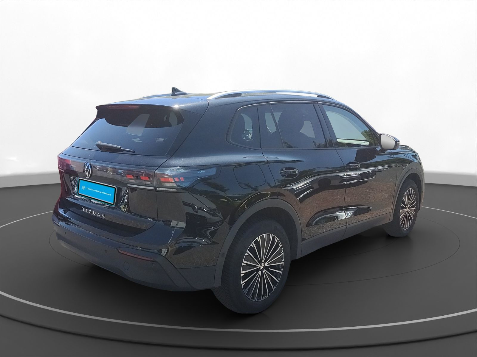Volkswagen - Tiguan_10