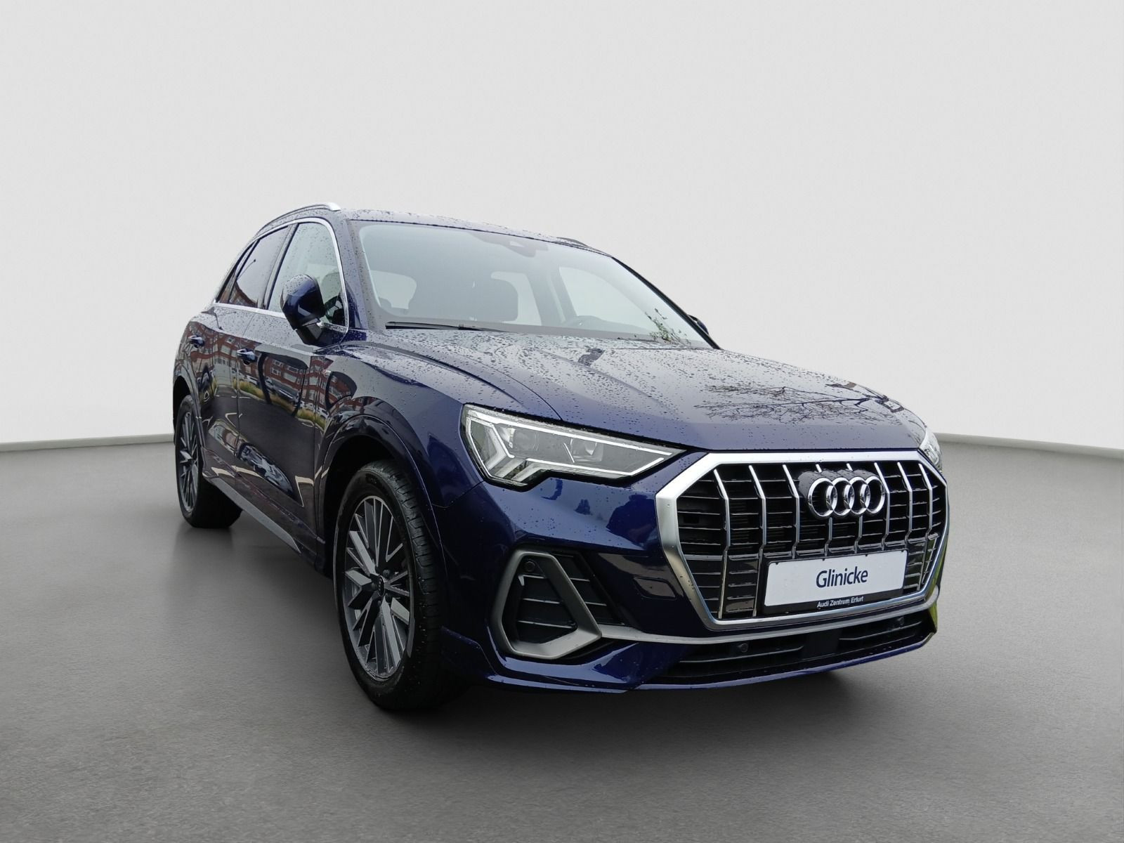 Audi - Q3_5
