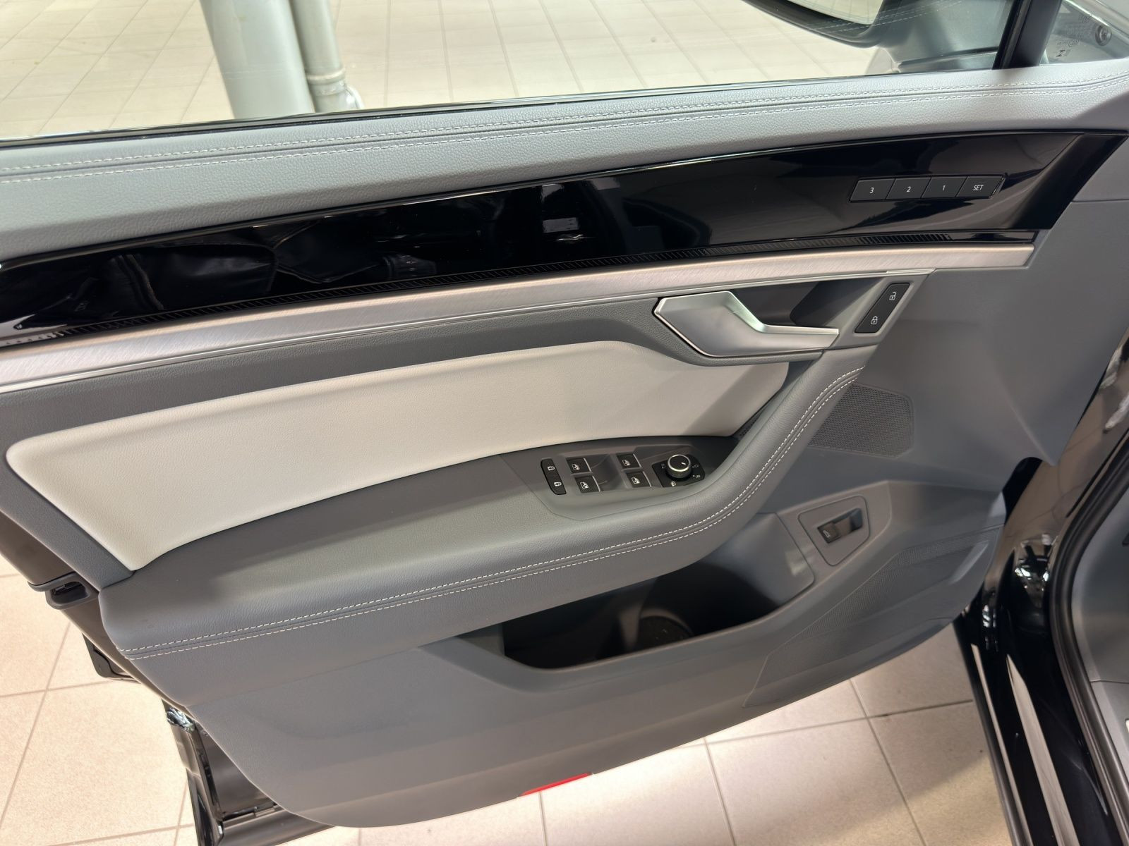 Volkswagen - Touareg_13