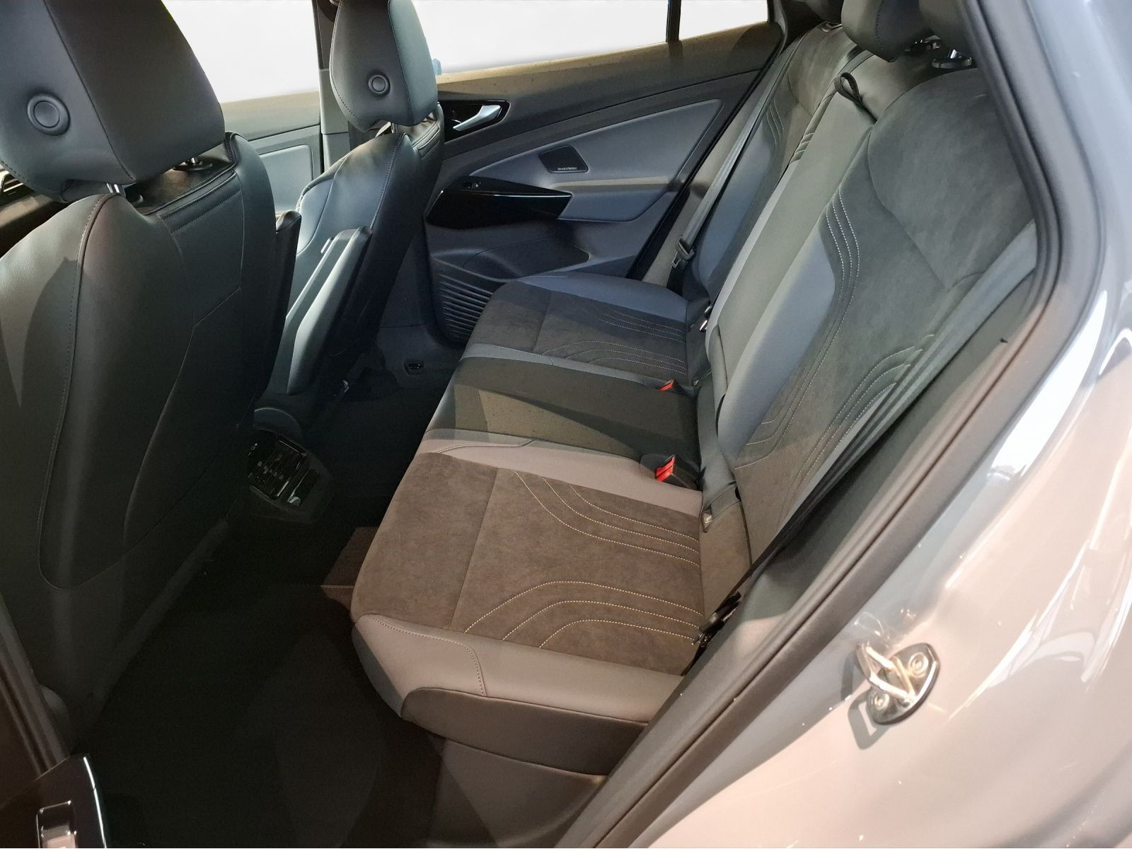 Volkswagen - ID.4_4