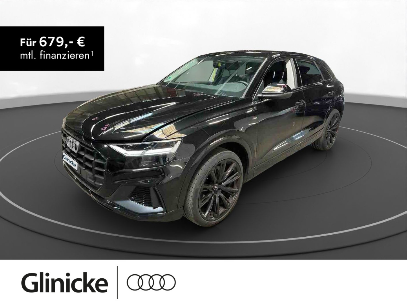 Audi - Q8_1