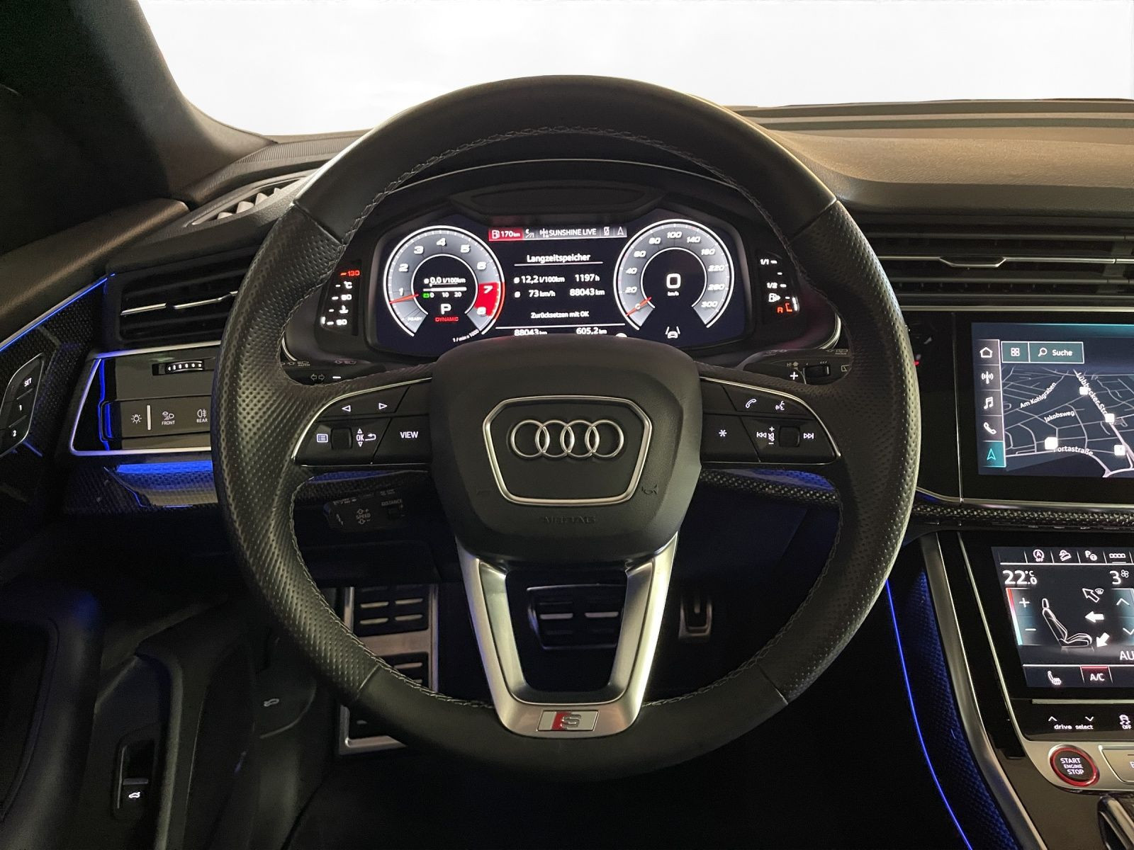 Audi - SQ8_21