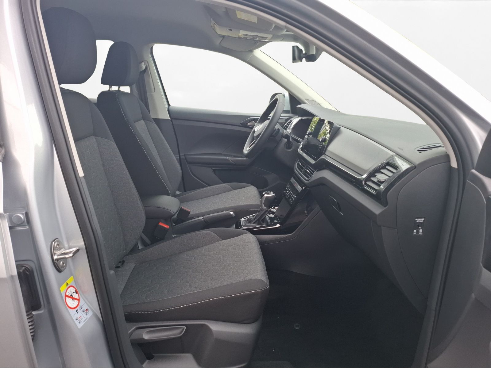 Volkswagen - T-Cross_12