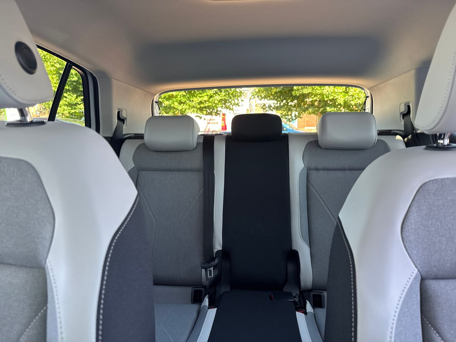 Volkswagen - T-Cross_11