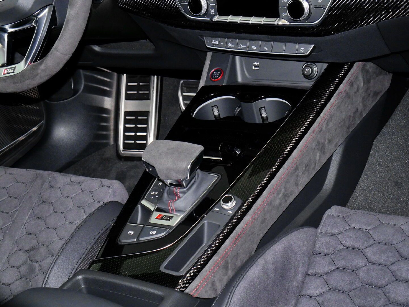 Audi - RS 4 Avant_8