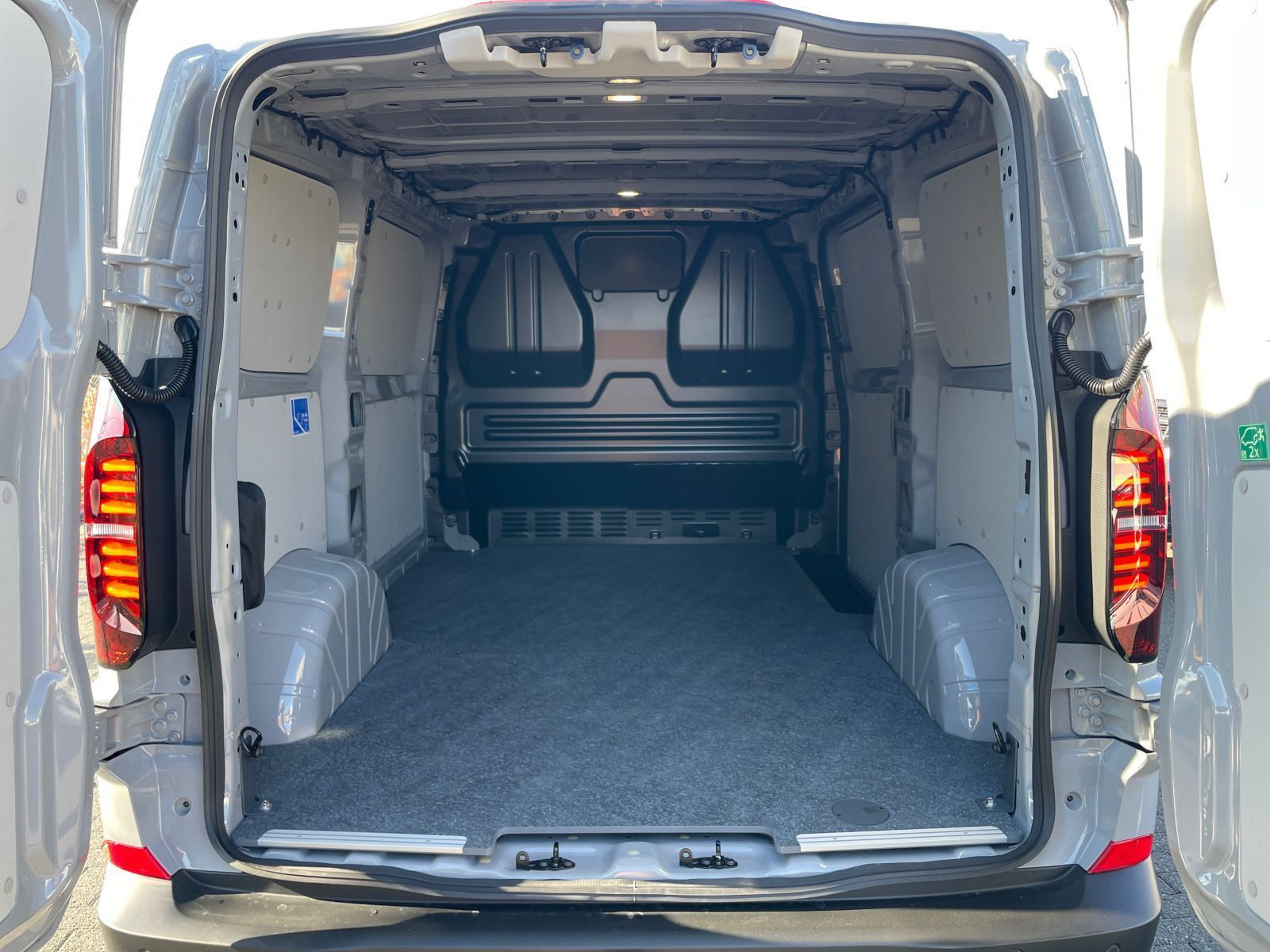 Volkswagen - T7 Transporter_4