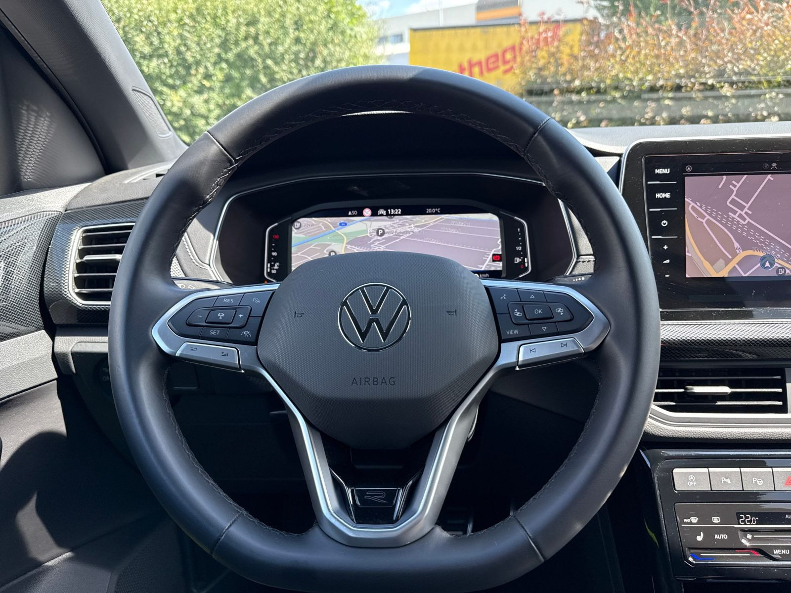 Volkswagen - T-Cross_11