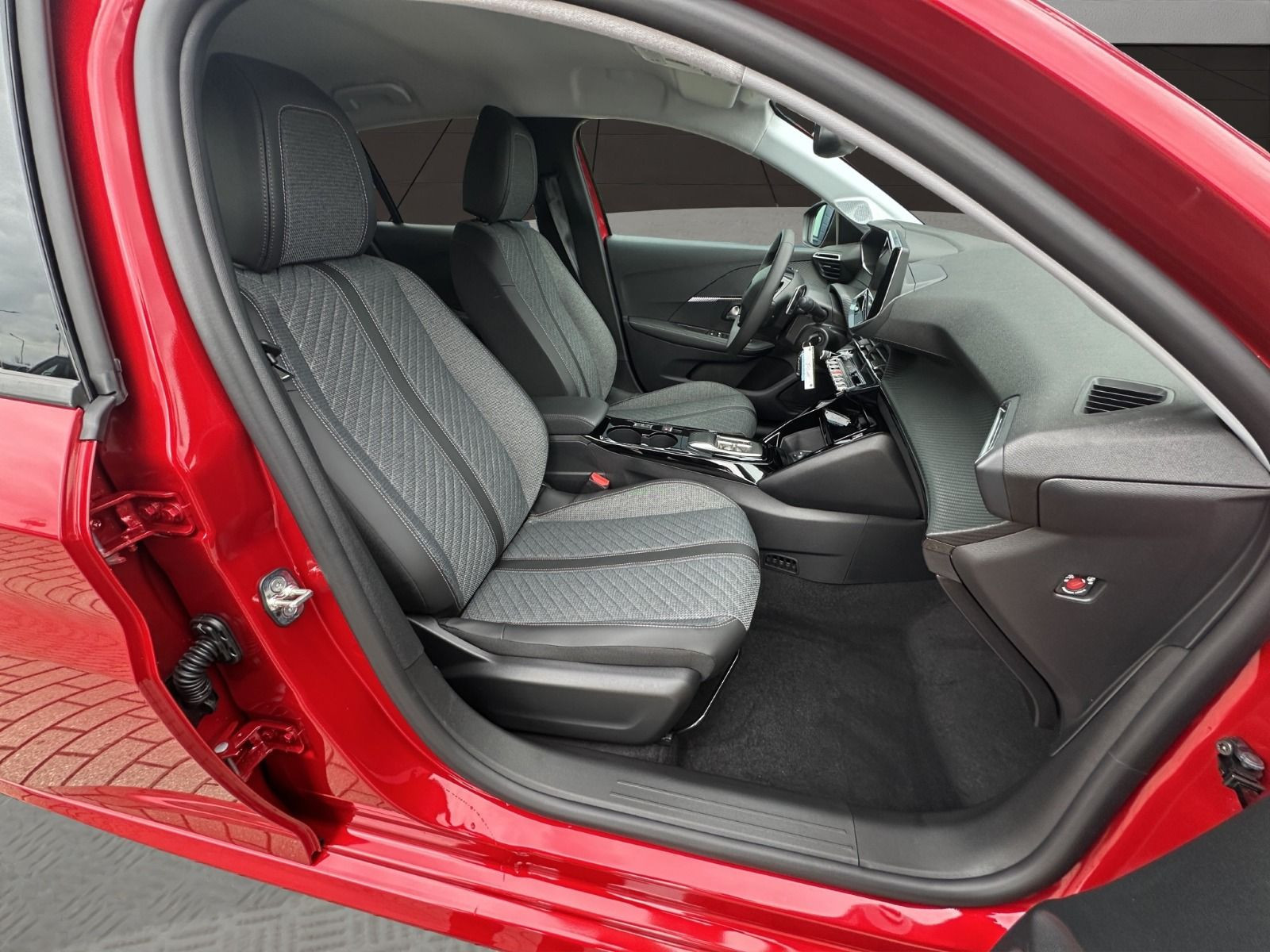 Peugeot - 208_16