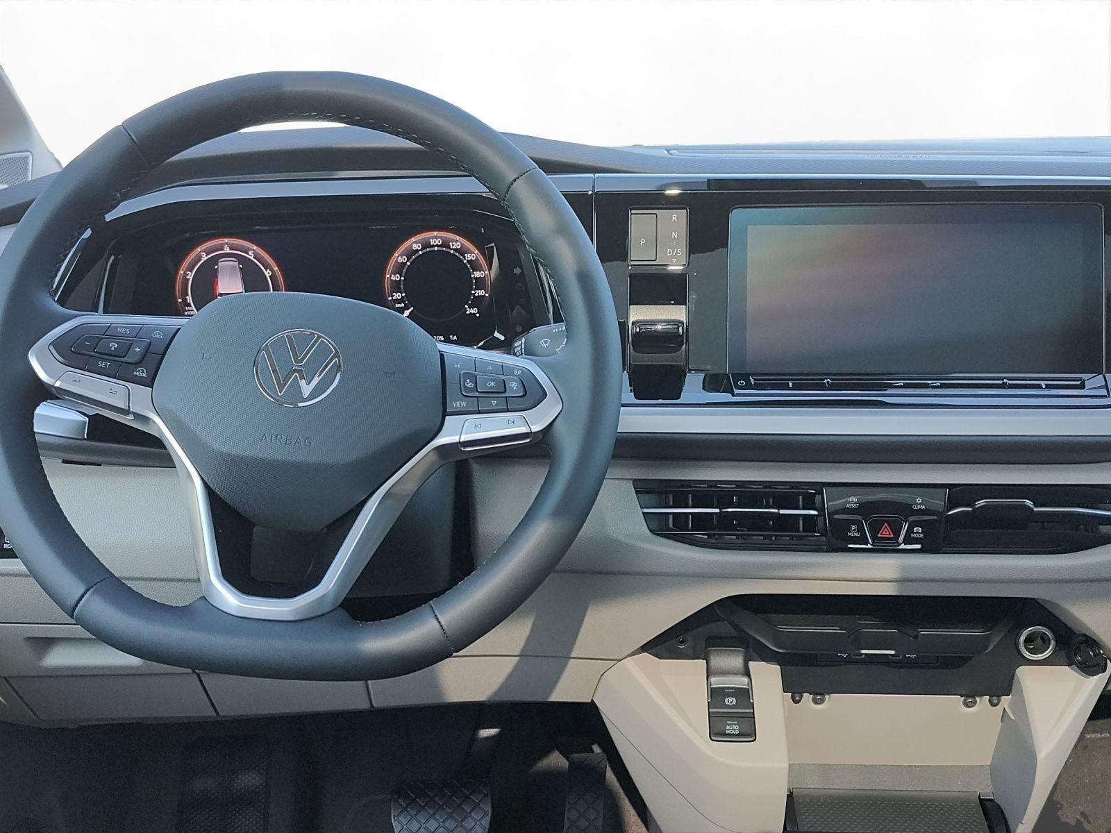 Volkswagen - Multivan_5