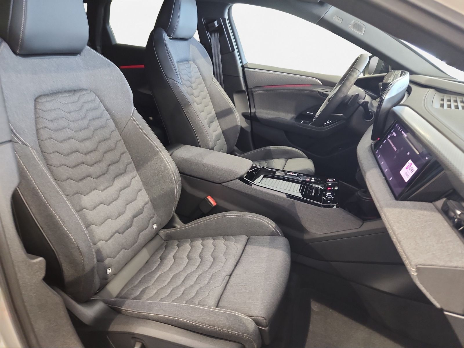 Audi - A6 Sportback e-tron_23