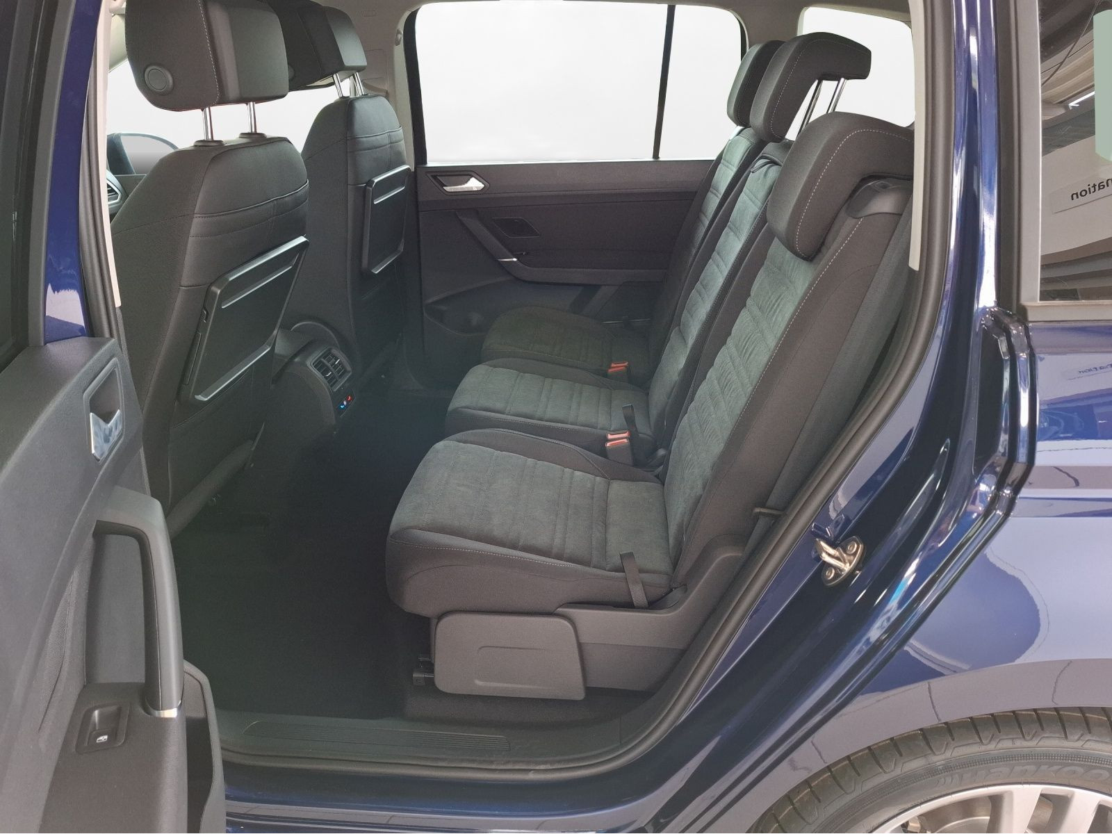 Volkswagen - Touran_5