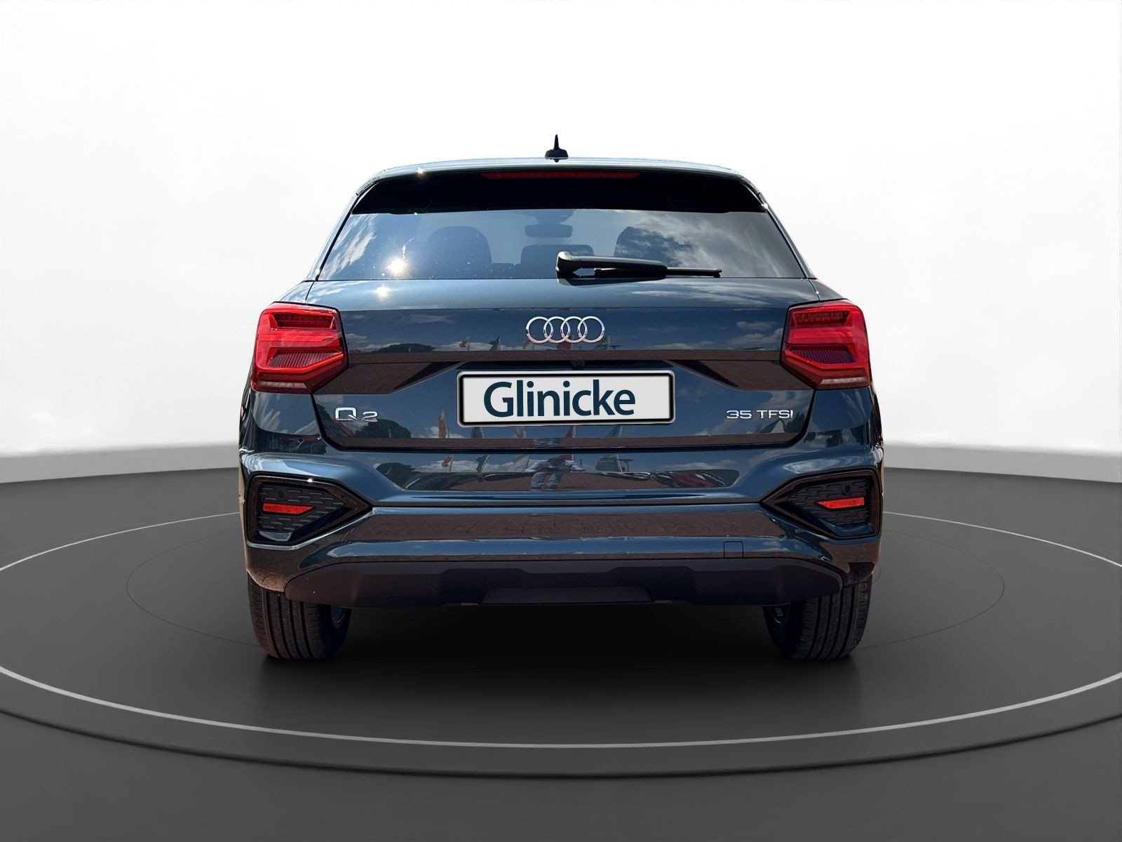 Audi - Q2_11