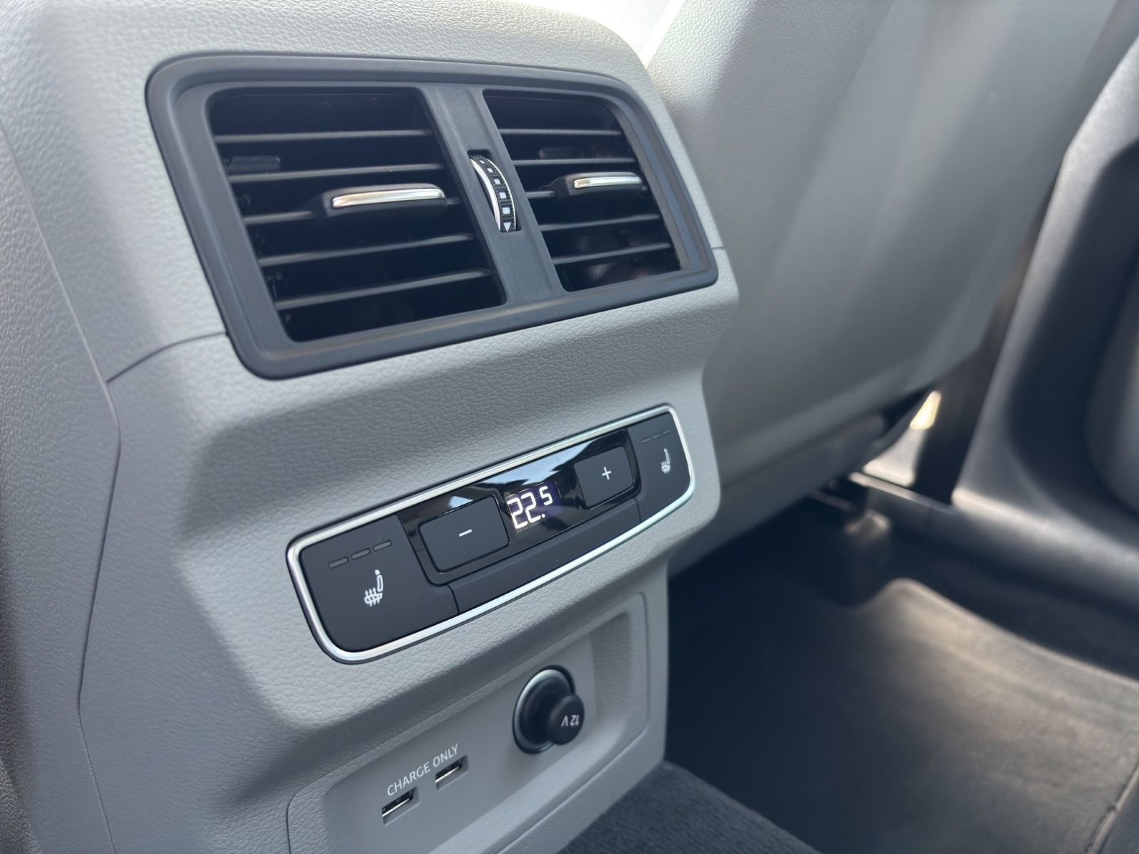 Audi - Q5_18