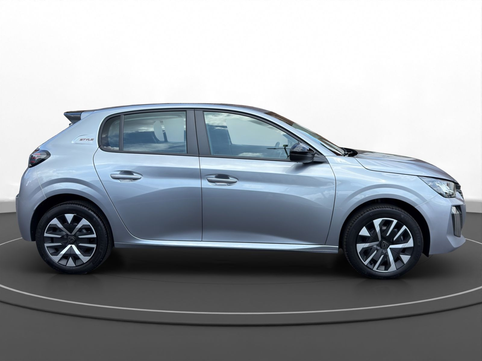 Peugeot - 208_6