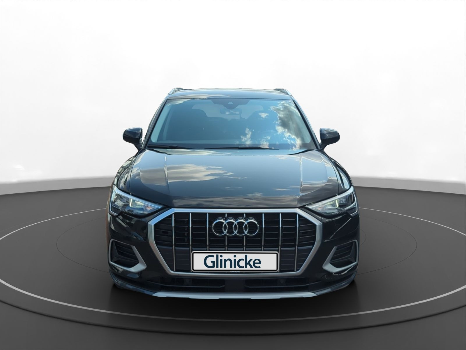 Audi - Q3_15