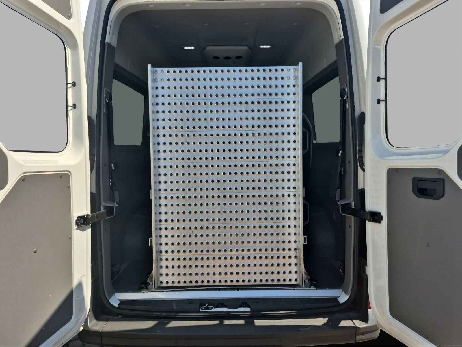 Volkswagen - Crafter_11
