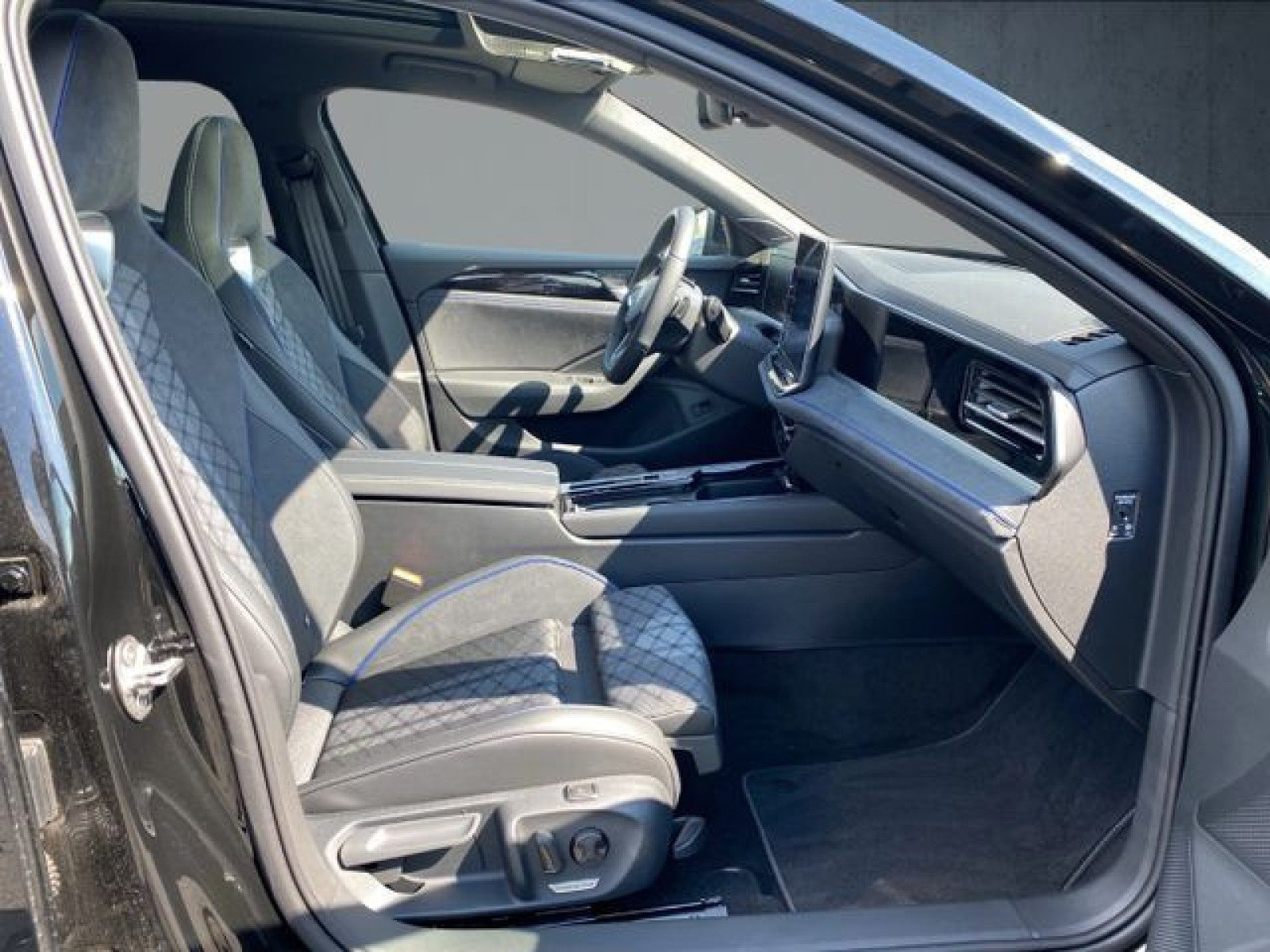 Volkswagen - Passat Variant_15