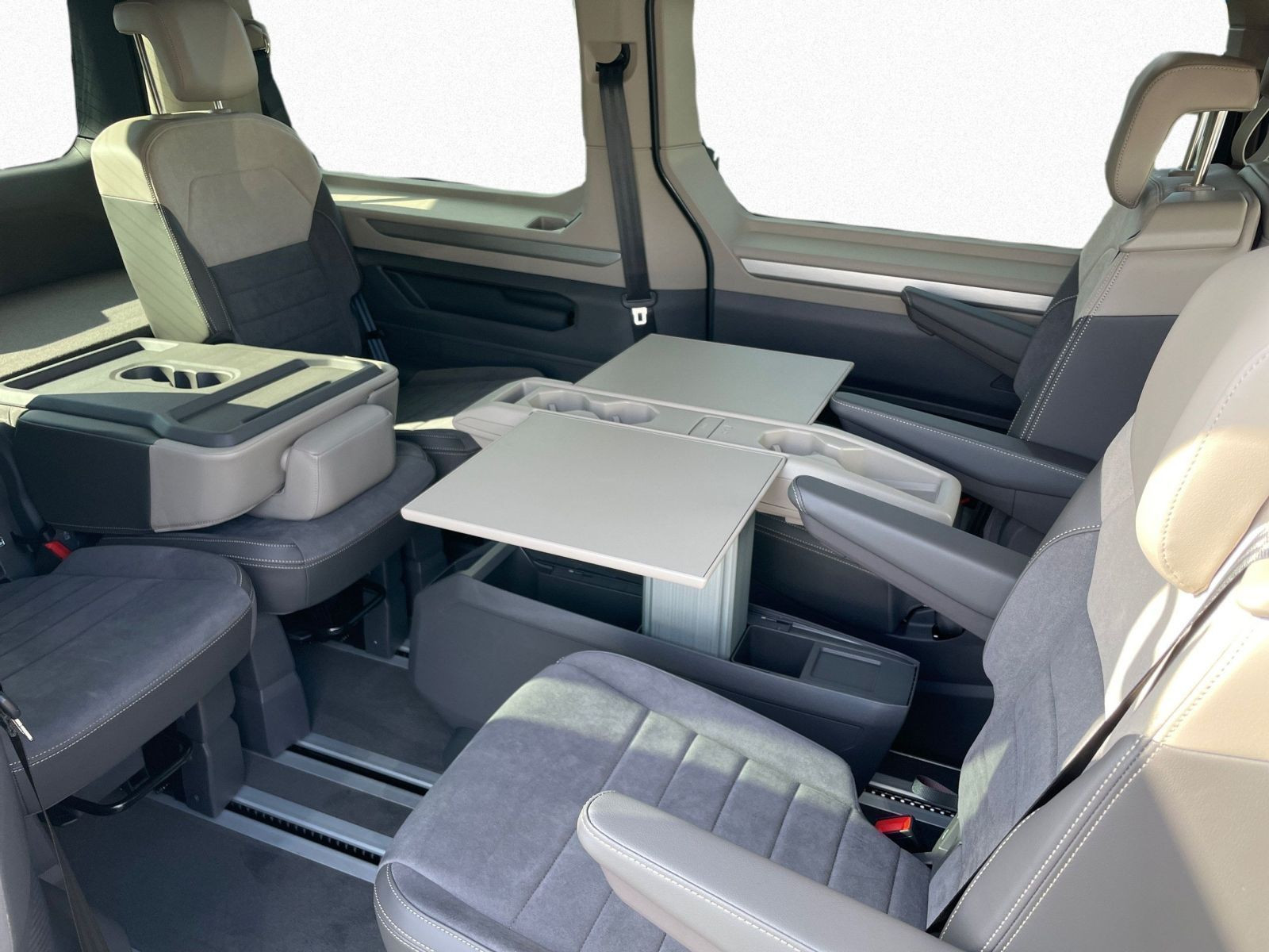 Volkswagen - Multivan_8