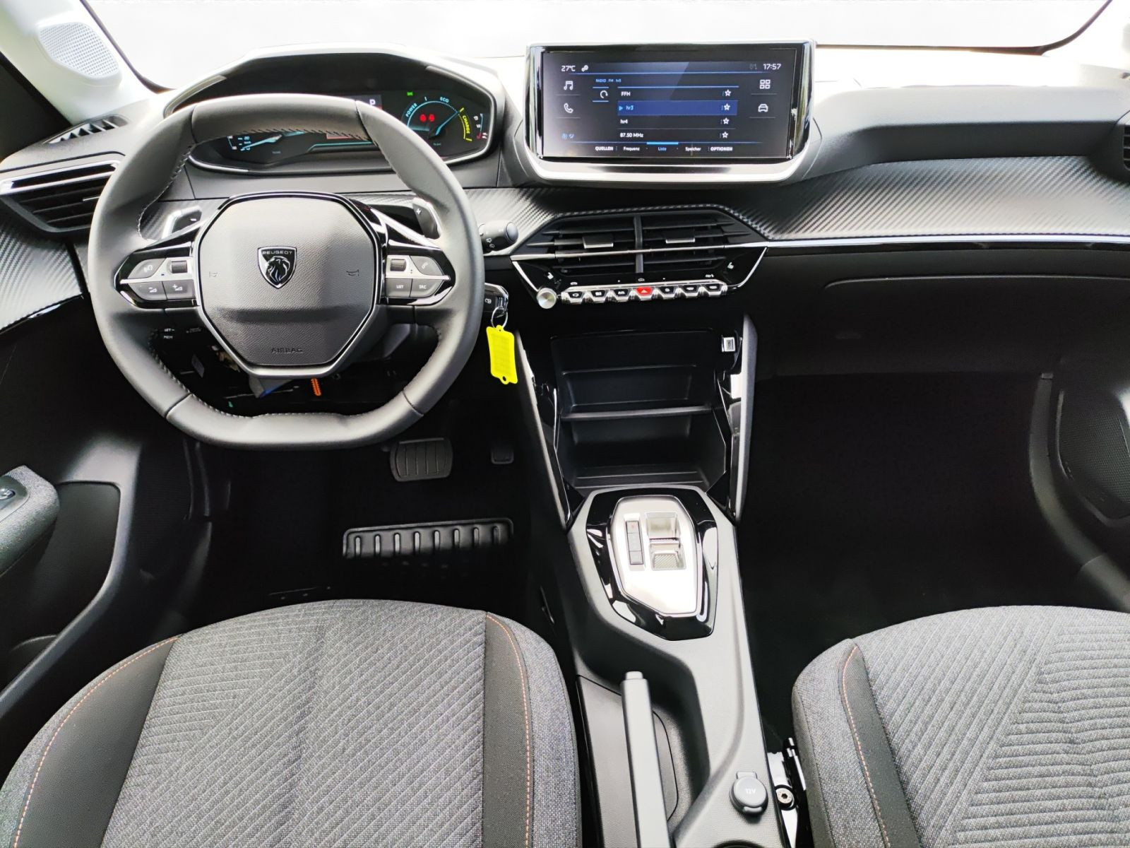Peugeot - 208_10
