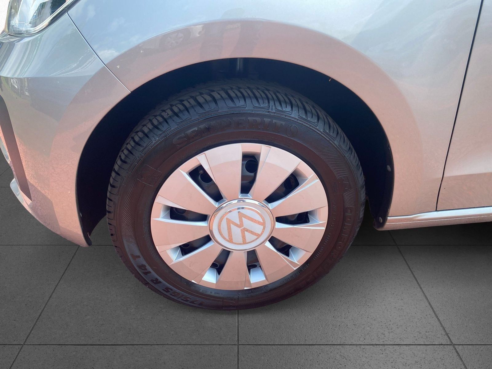 Volkswagen - up!_9