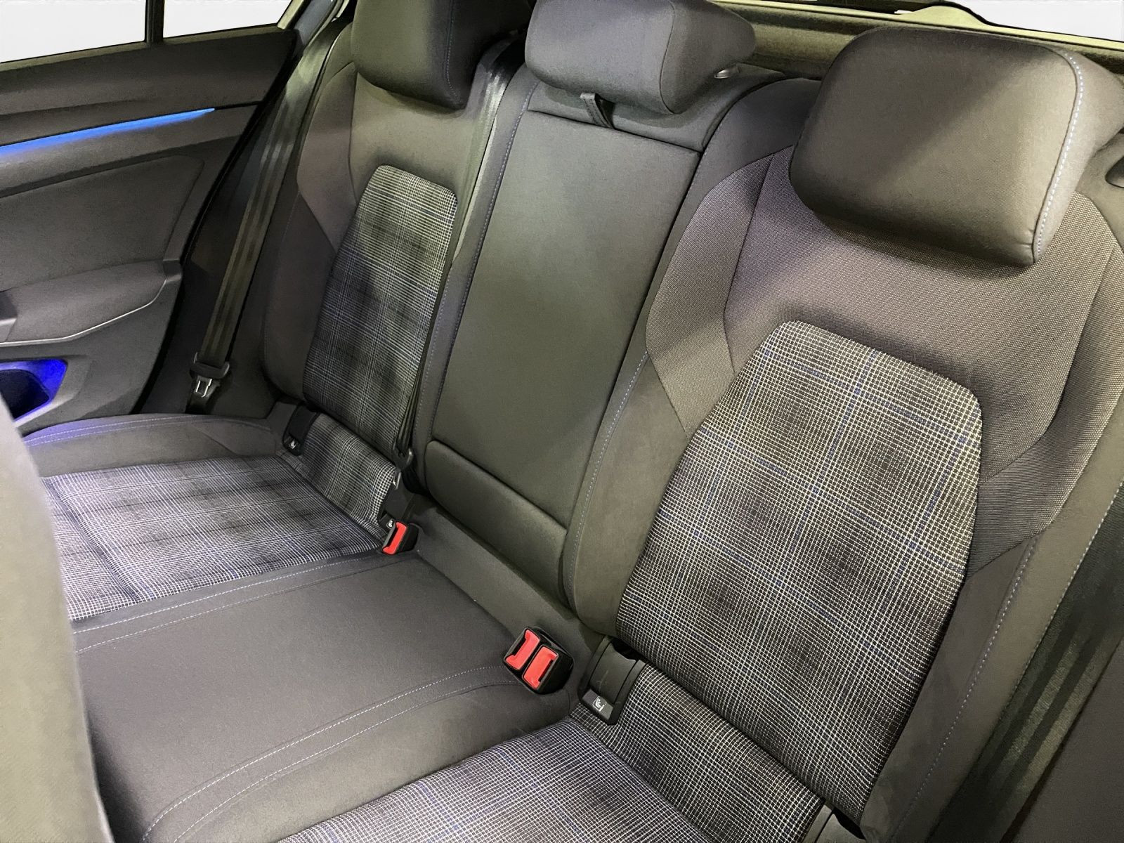 Volkswagen - Golf_14