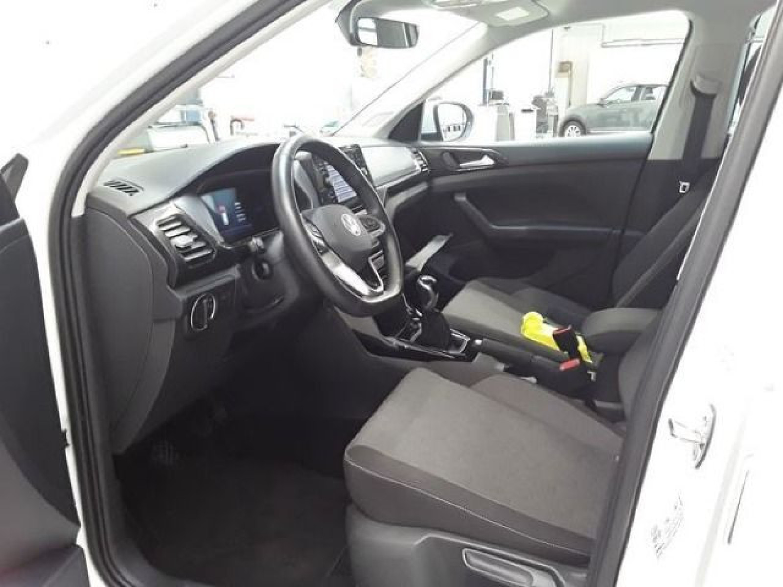 Volkswagen - T-Cross_5
