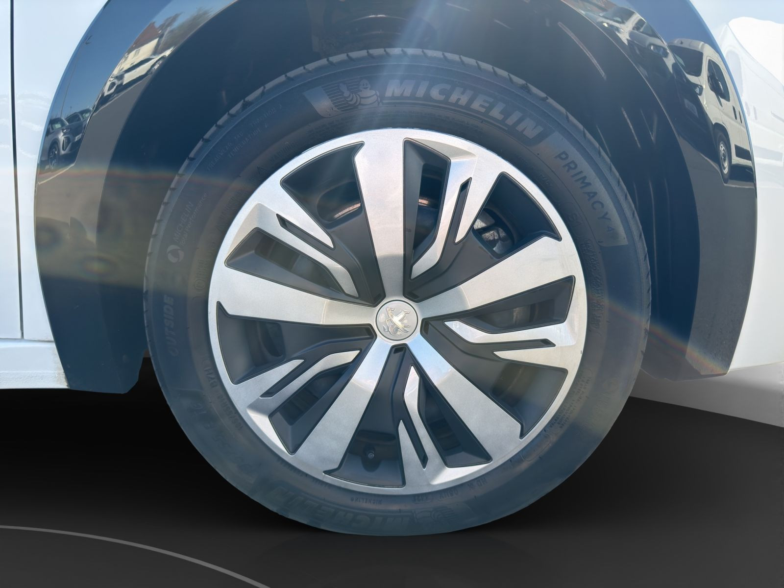 Peugeot - 208_11