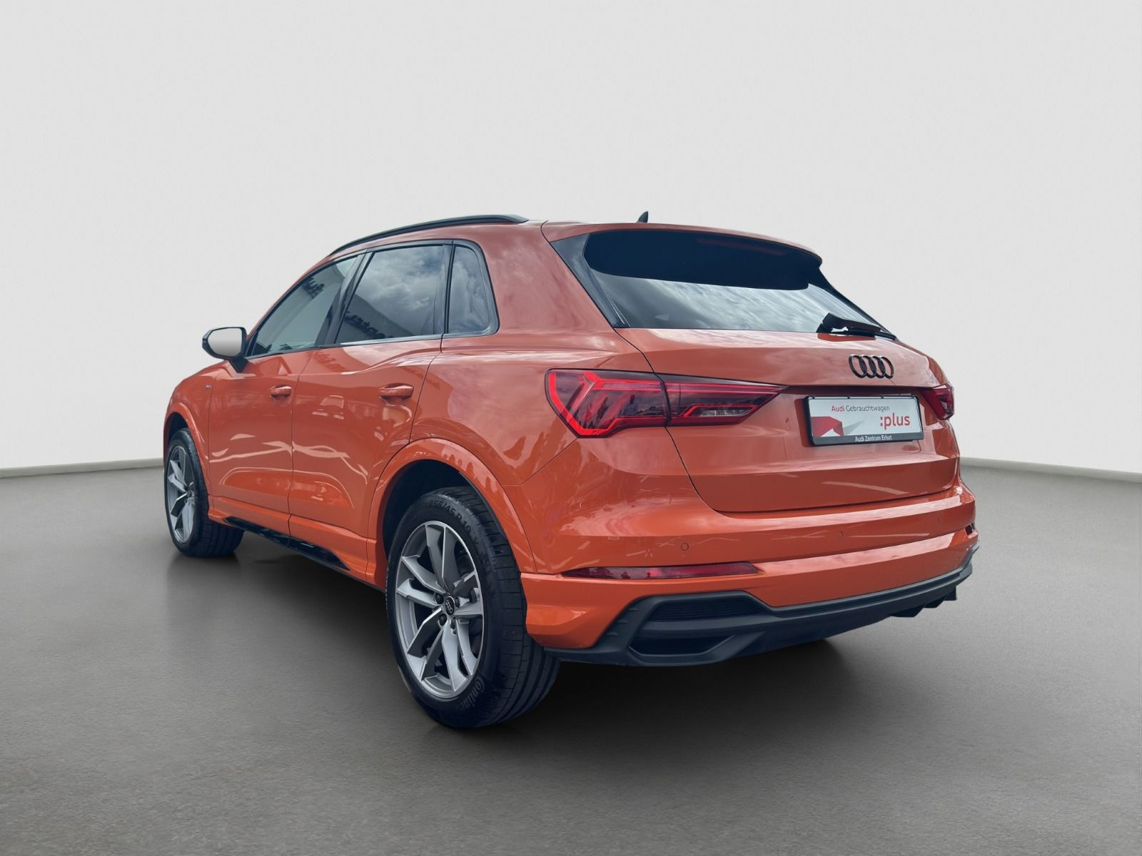 Audi - Q3_4