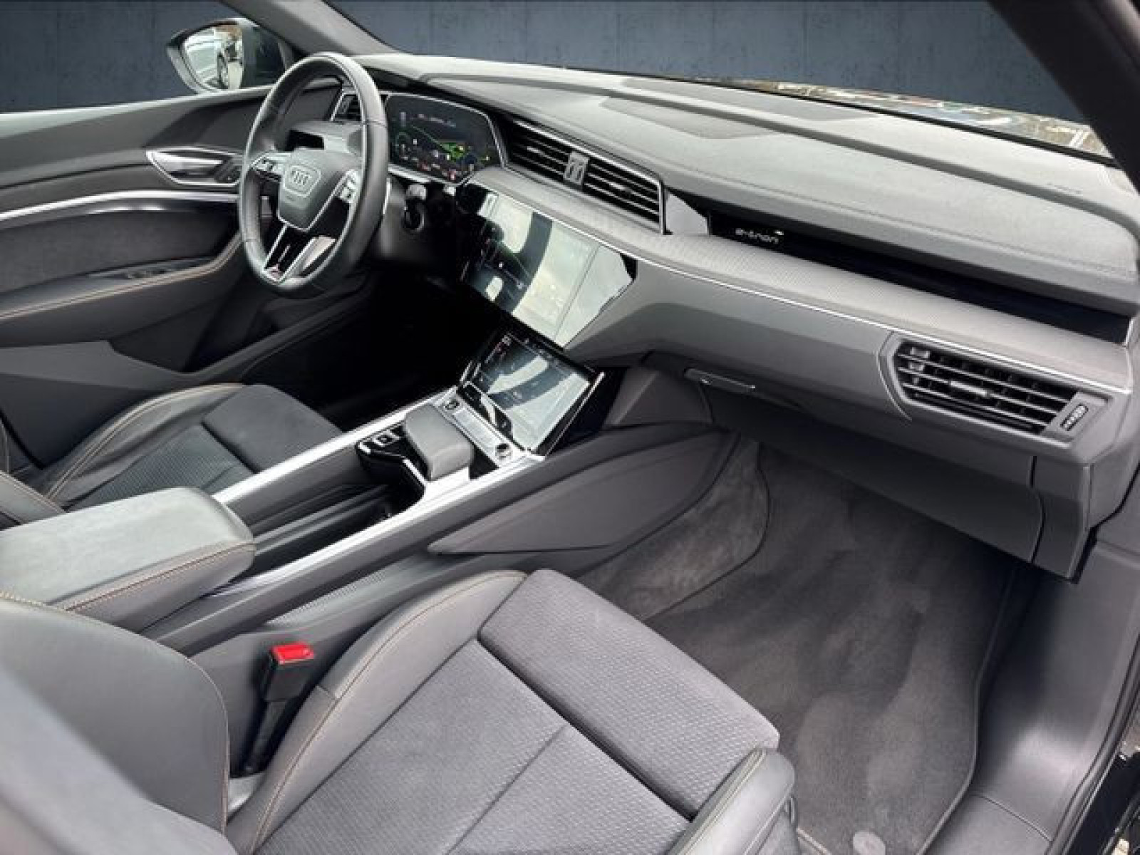 Audi - e-tron_17
