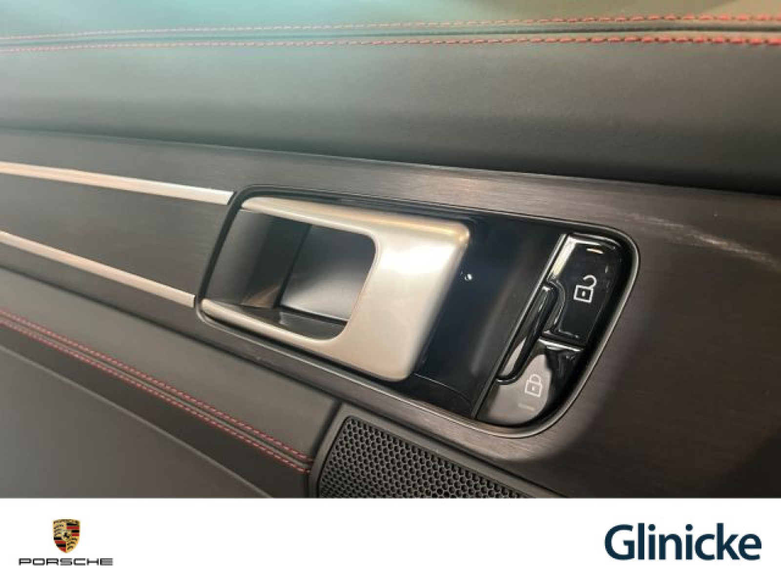 Porsche - Panamera_24