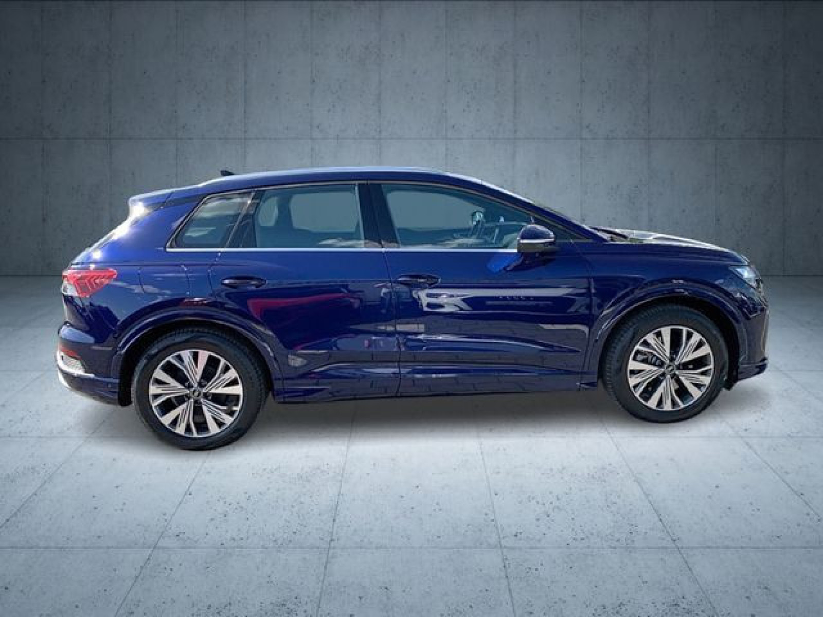 Audi - Q4 e-tron_9