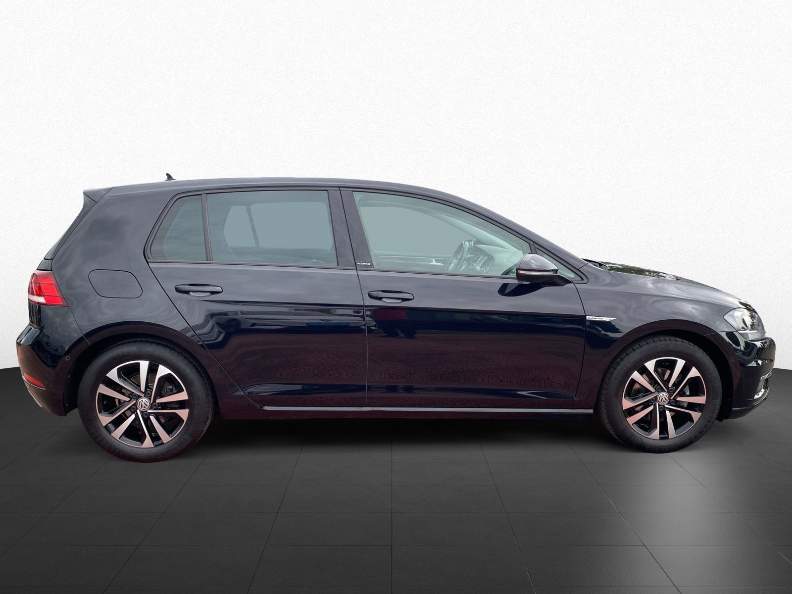 Volkswagen - Golf_8