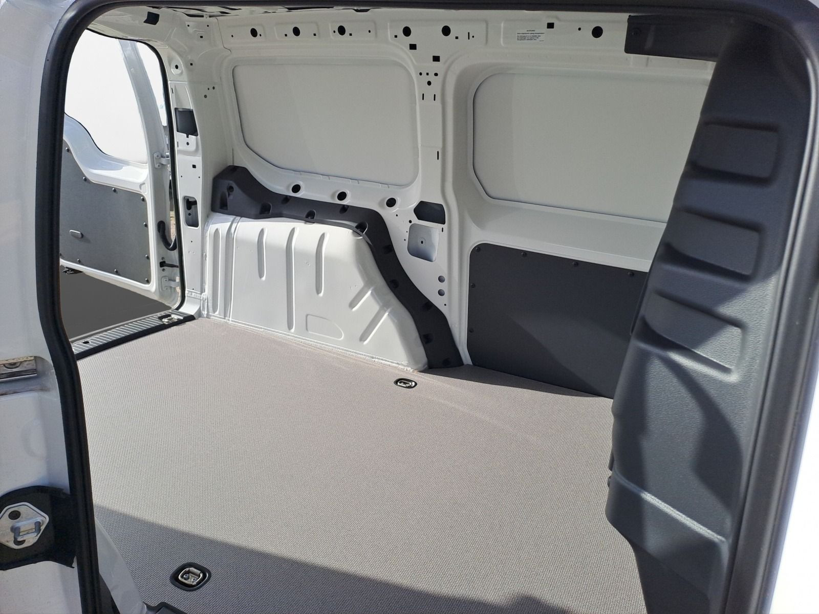Volkswagen - Caddy Maxi_13