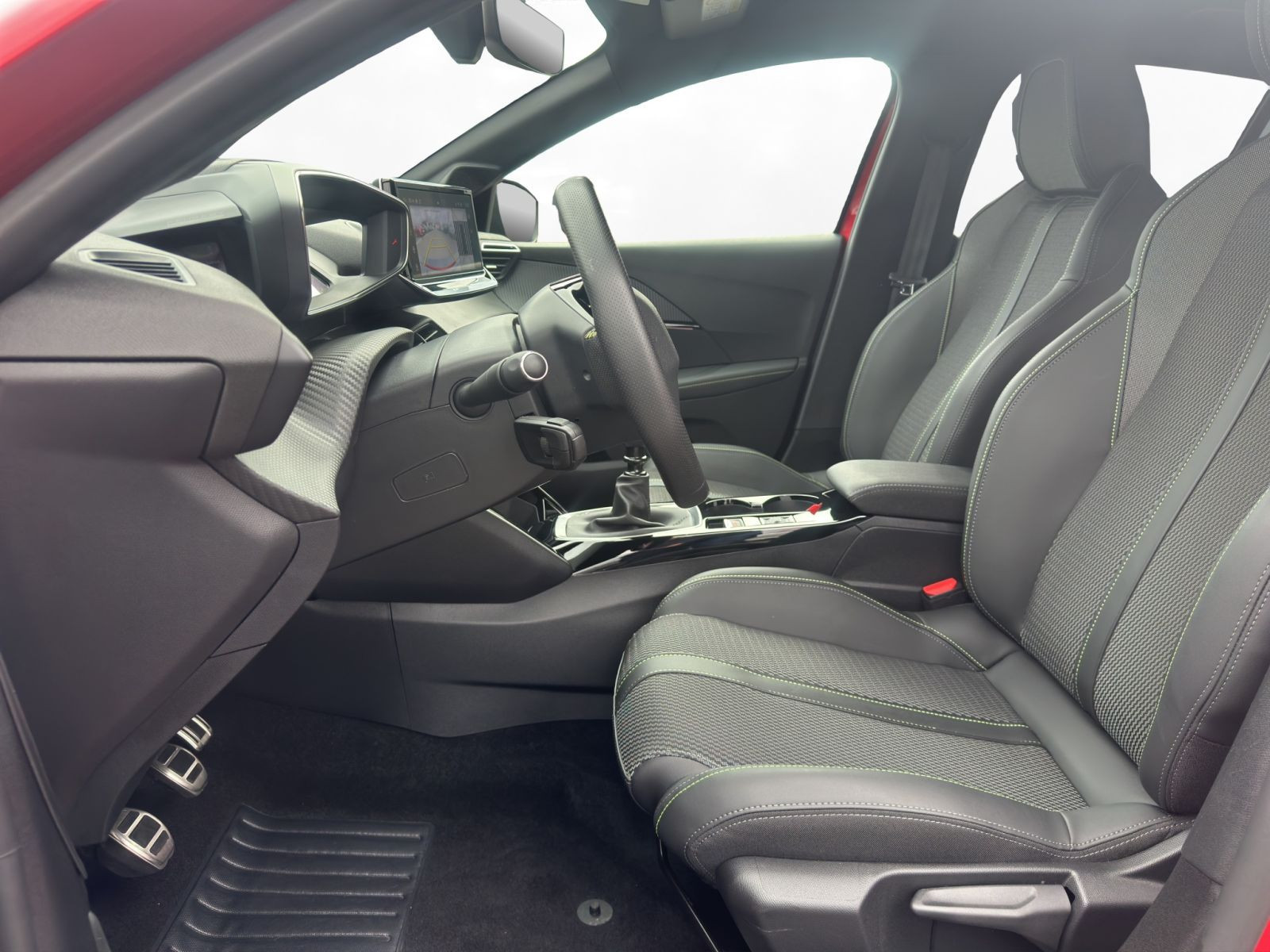 Peugeot - 208_11