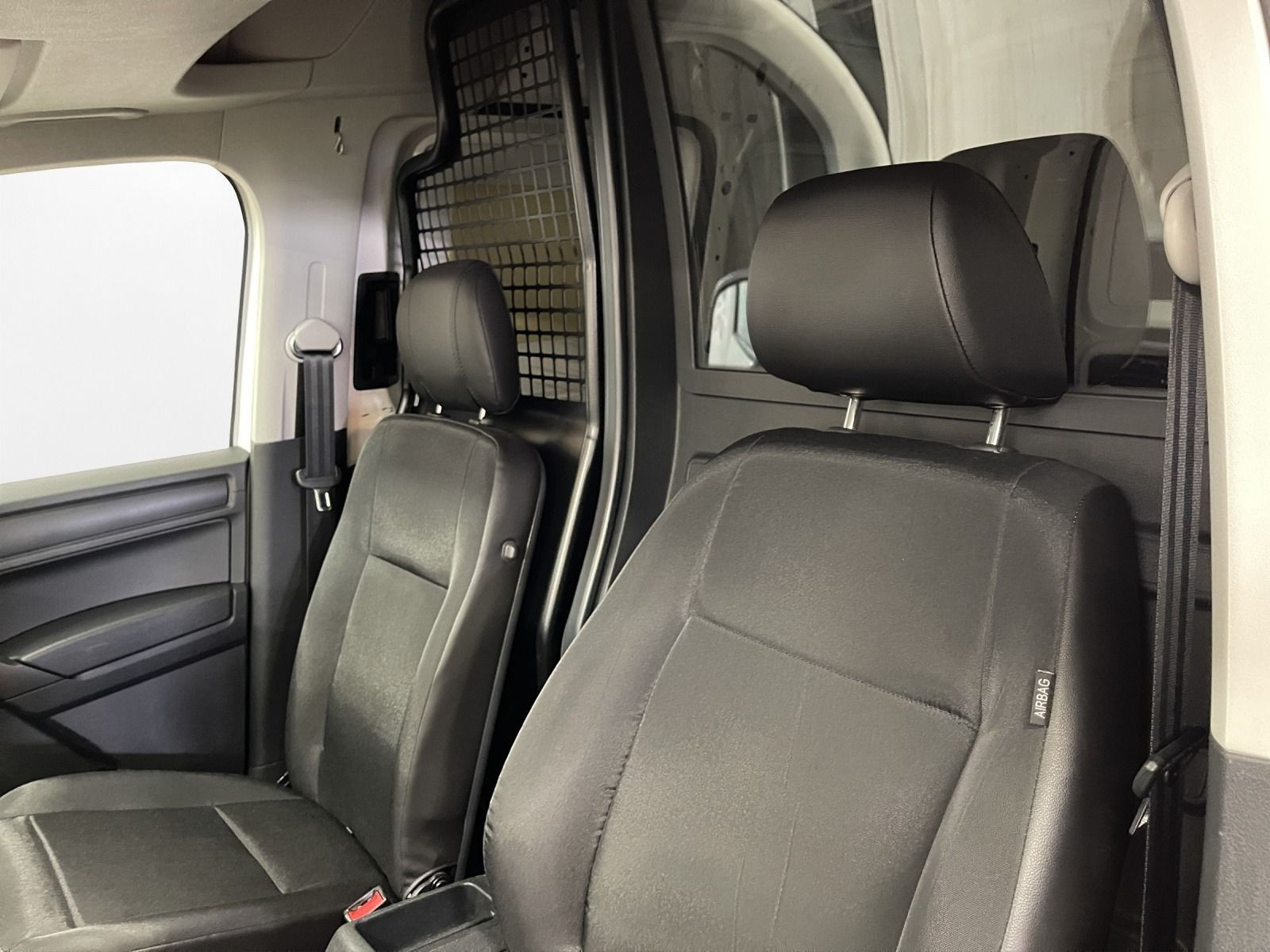 Volkswagen - Caddy Maxi_9